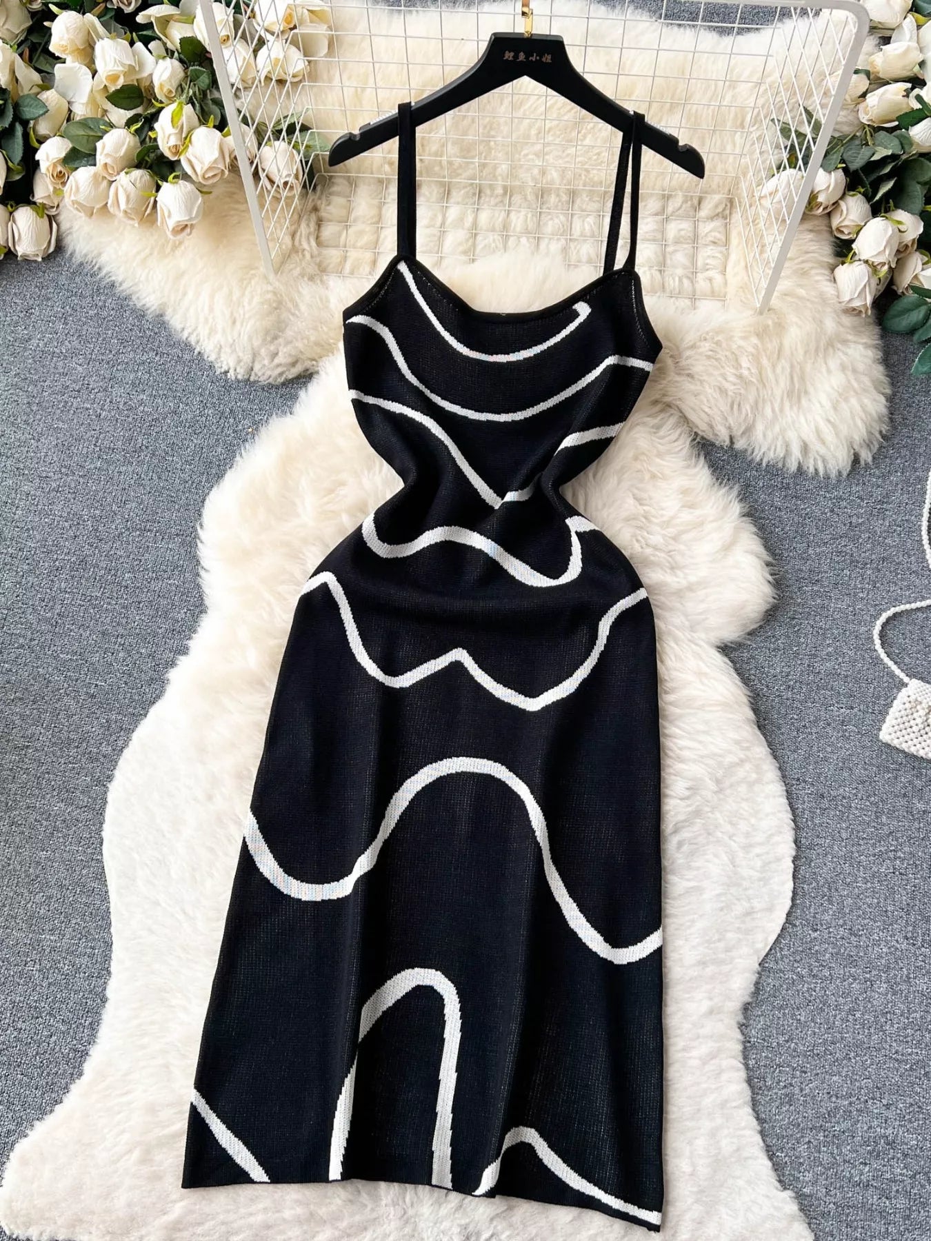 Wave Pattern Knit Midi Dress