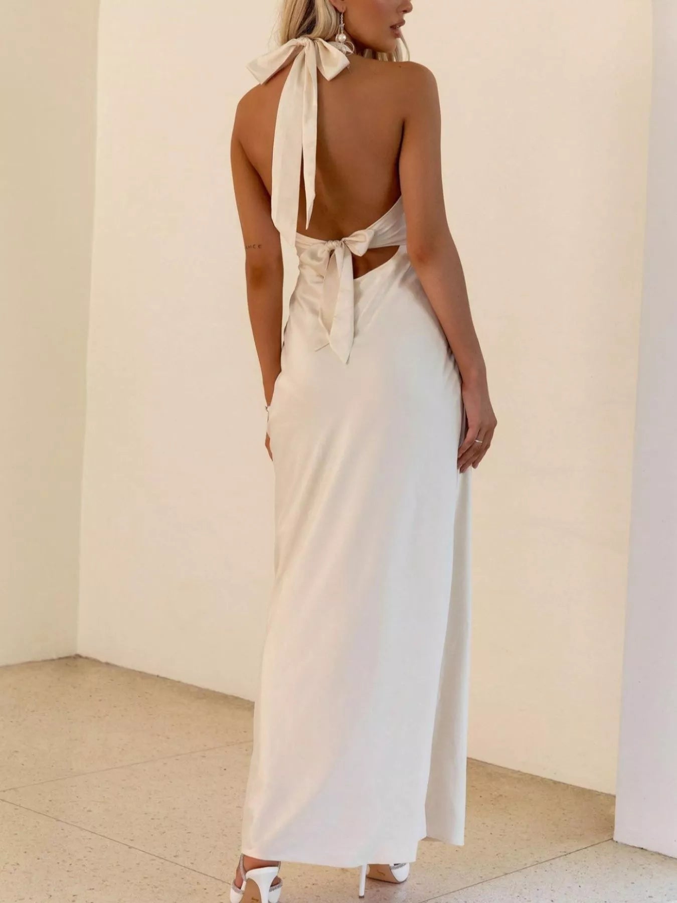Halter Neck Sleeveless Maxi Dress