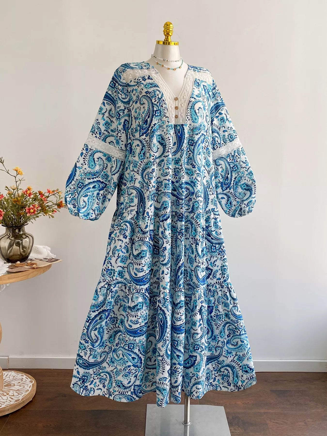 Plus Size Bohemian Paisley Print V-Neck Dress