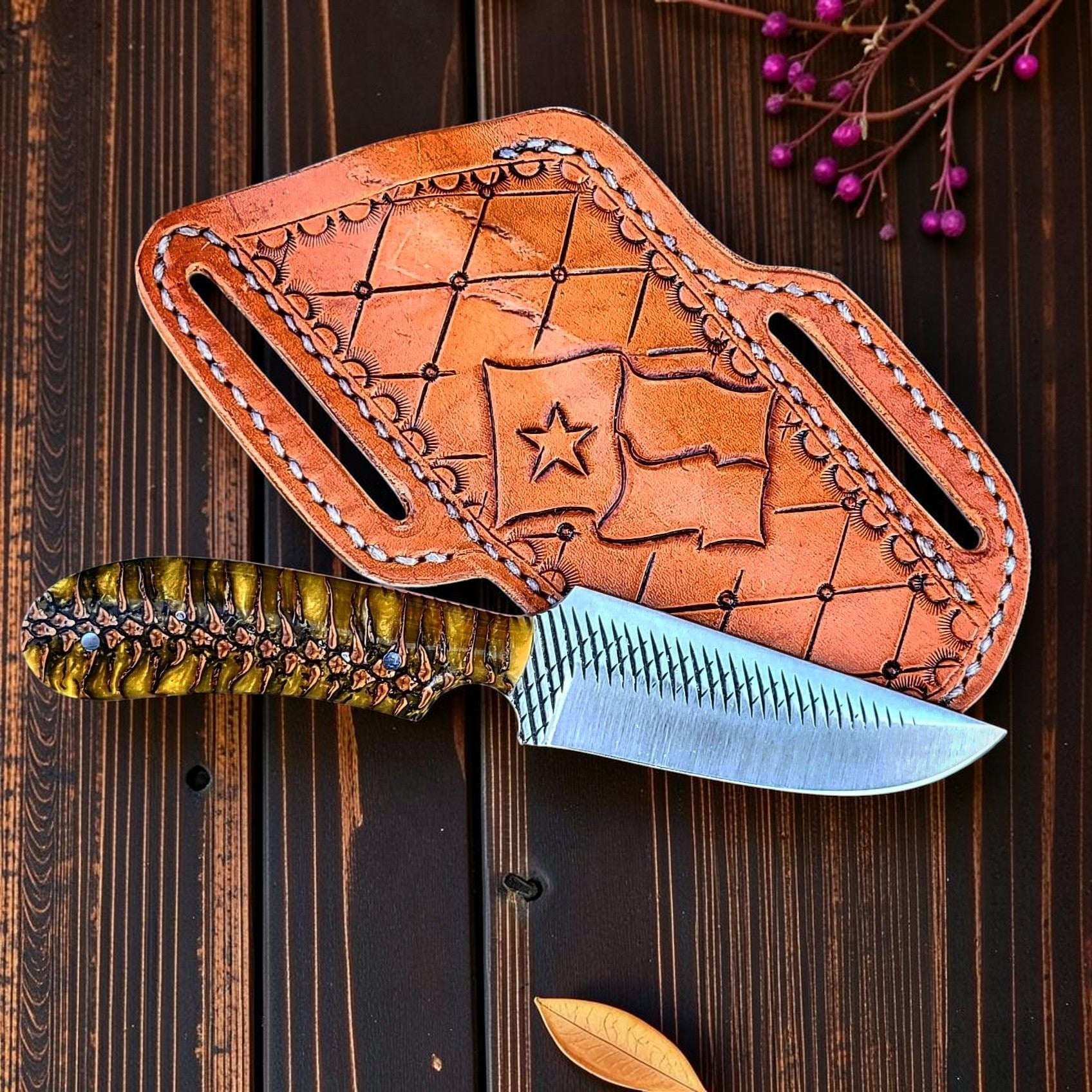 The Golden Spur – Custom Handmade Rasp Steel Knife with Golden Epoxy Pine Cone Resin Handle & Leather Sheath