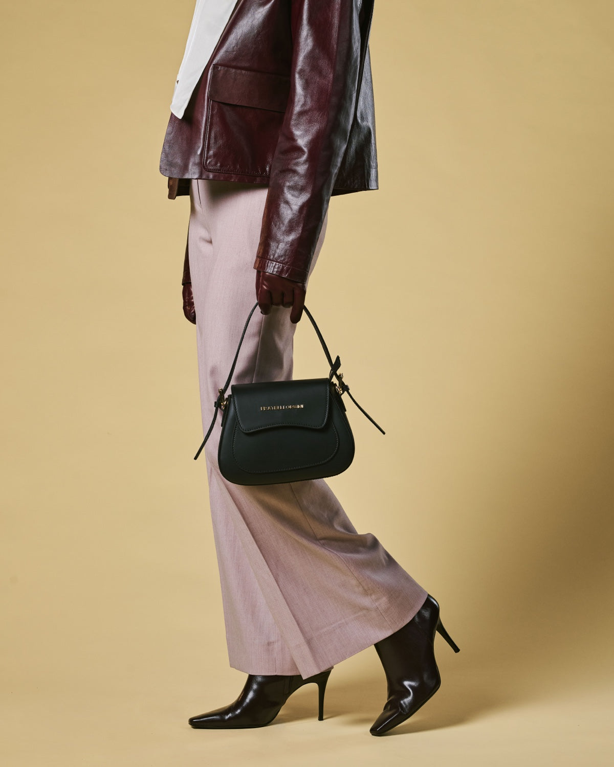 Ottavia (black) - Italian calf leather women's crossbody bag (with shoulder strap)