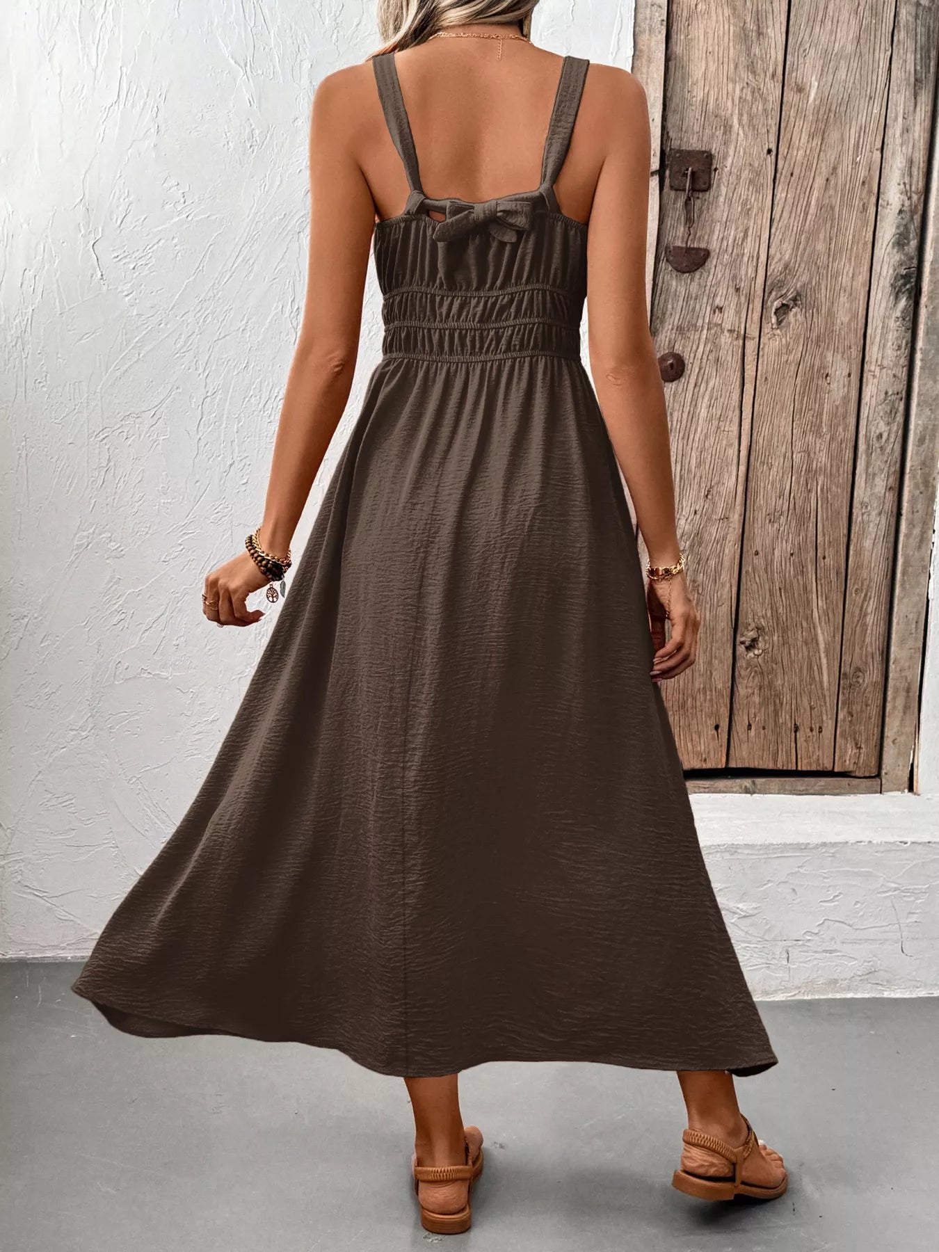 Sleeveless Smocked Casual Midi Dress