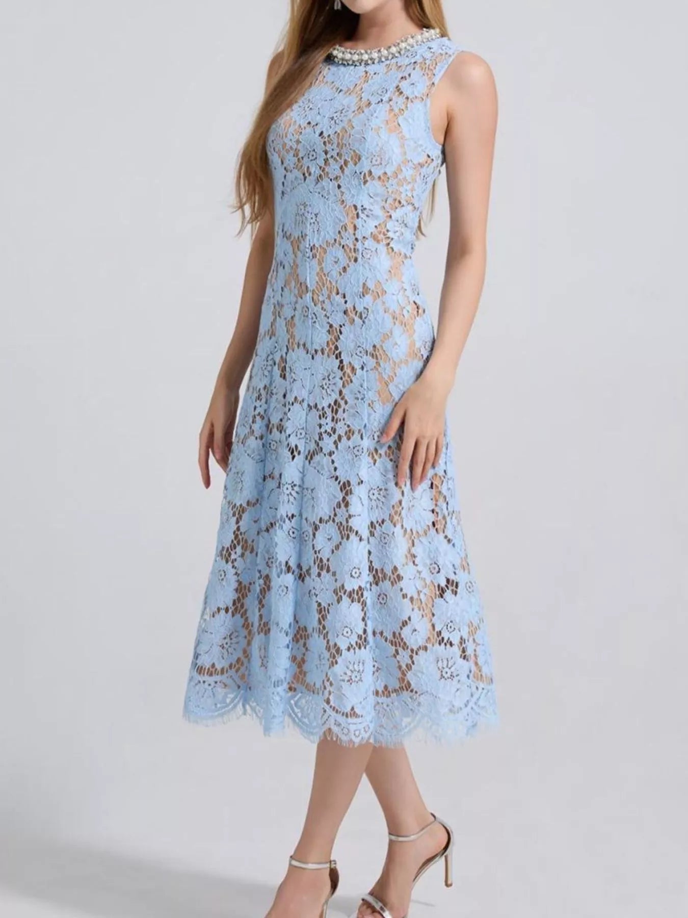 Pearl Neckline Sleeveless Lace Dress