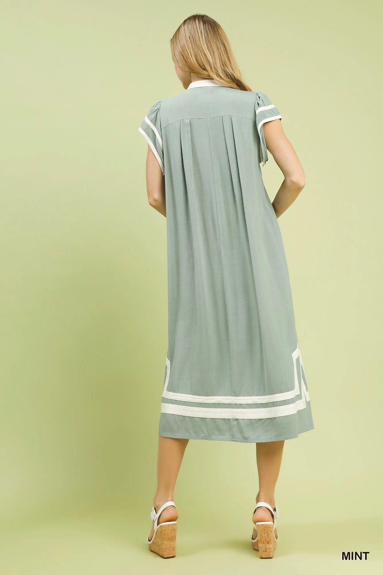Umgee Linen Cotton Contrast Neckline Midi Dress