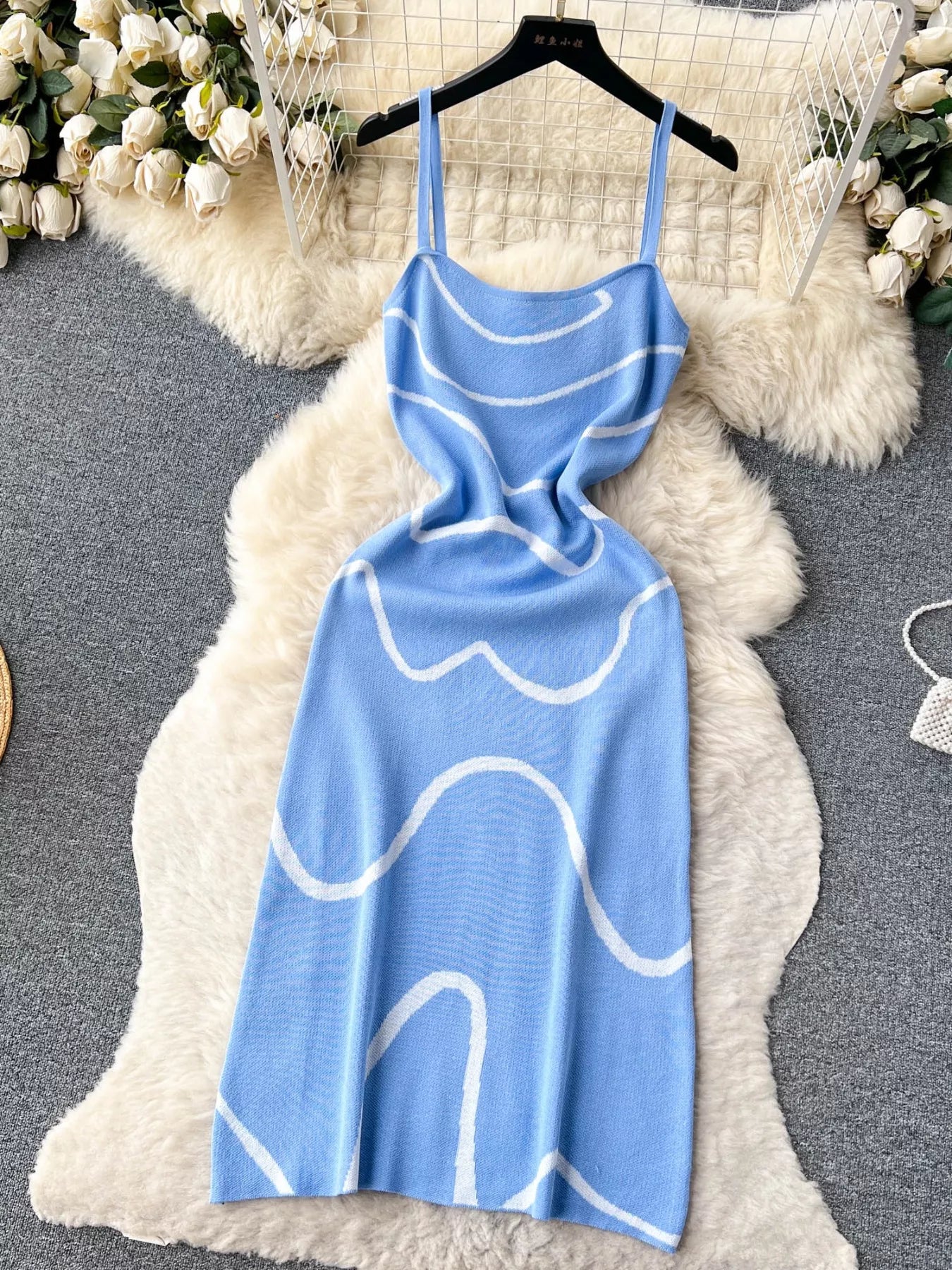 Wave Pattern Knit Midi Dress