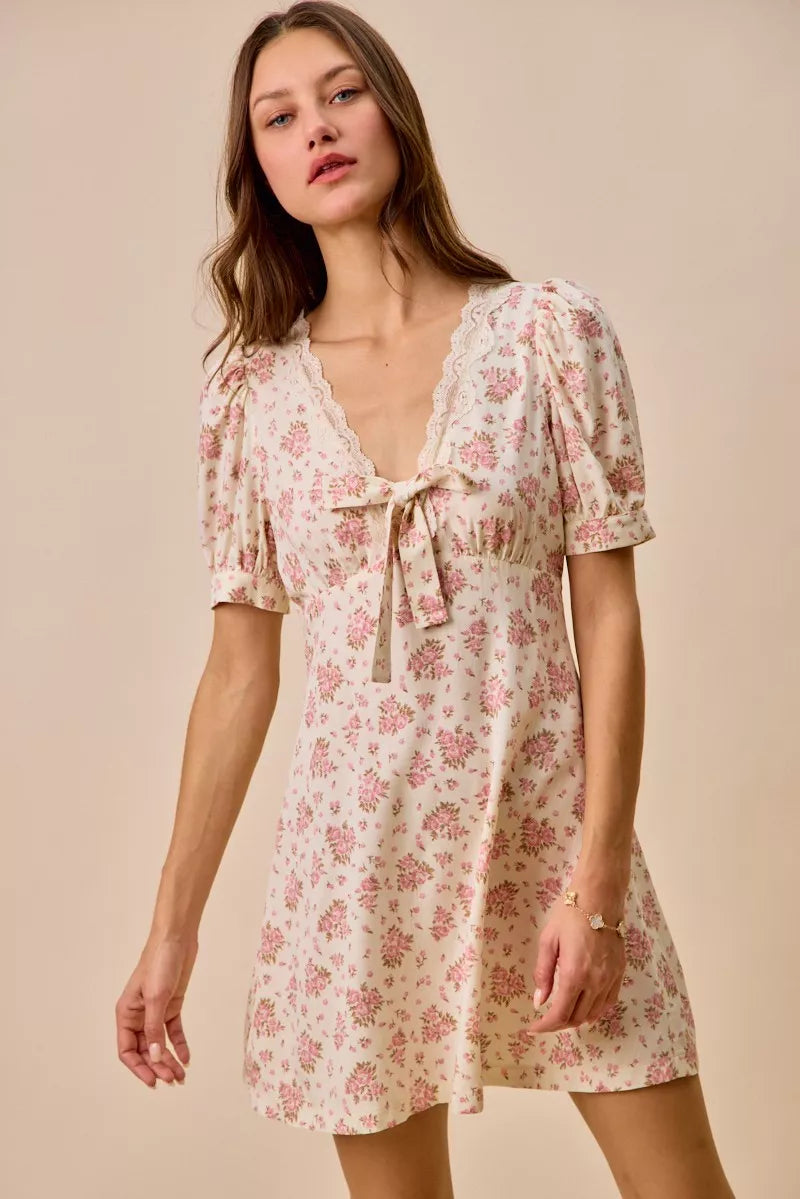 SO ME Floral Lace Trimed Short Sleeves Mini Dress