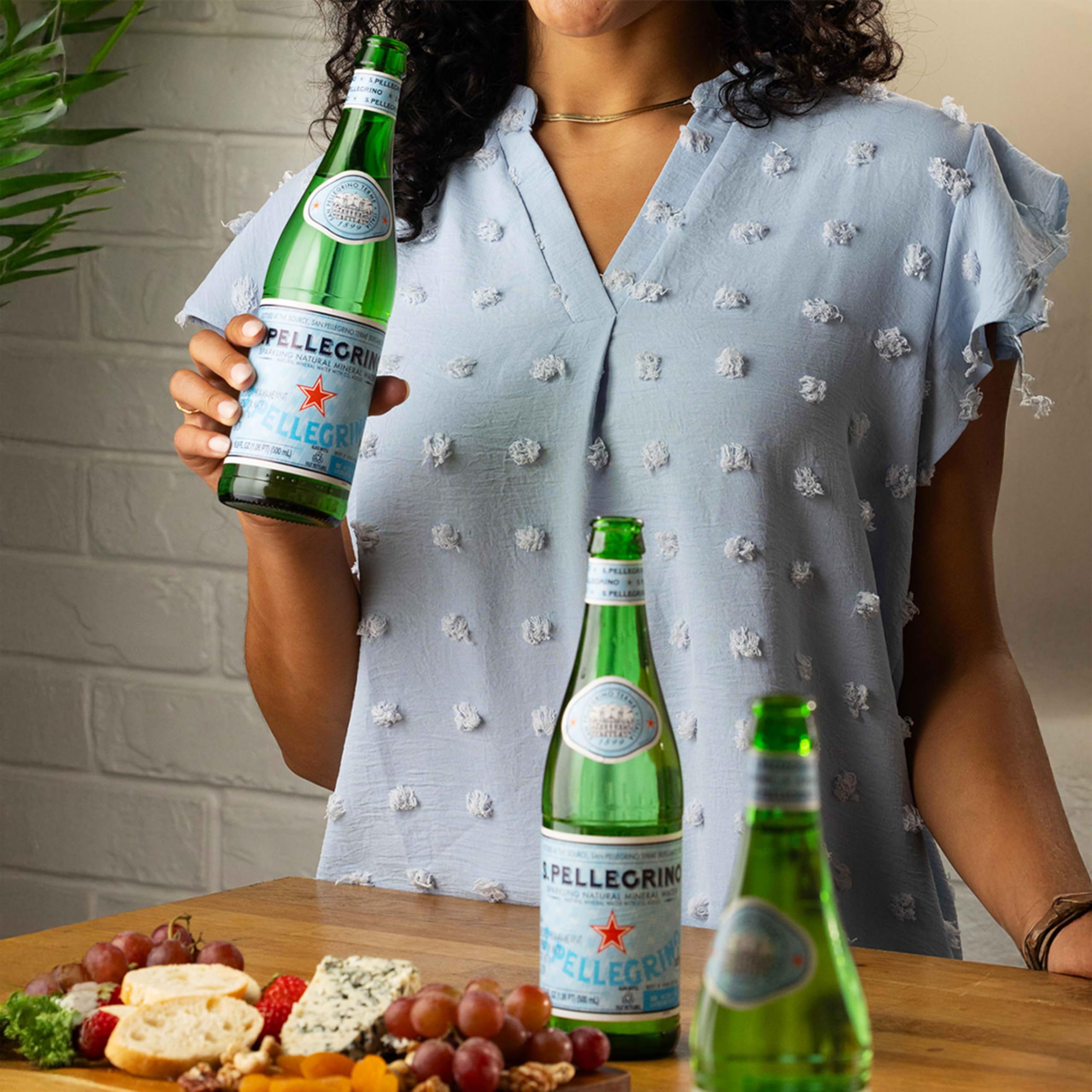 S.Pellegrino Sparkling Natural Mineral Water, 8 Pack, 16.9 Fluid Ounce Glass Bottles
