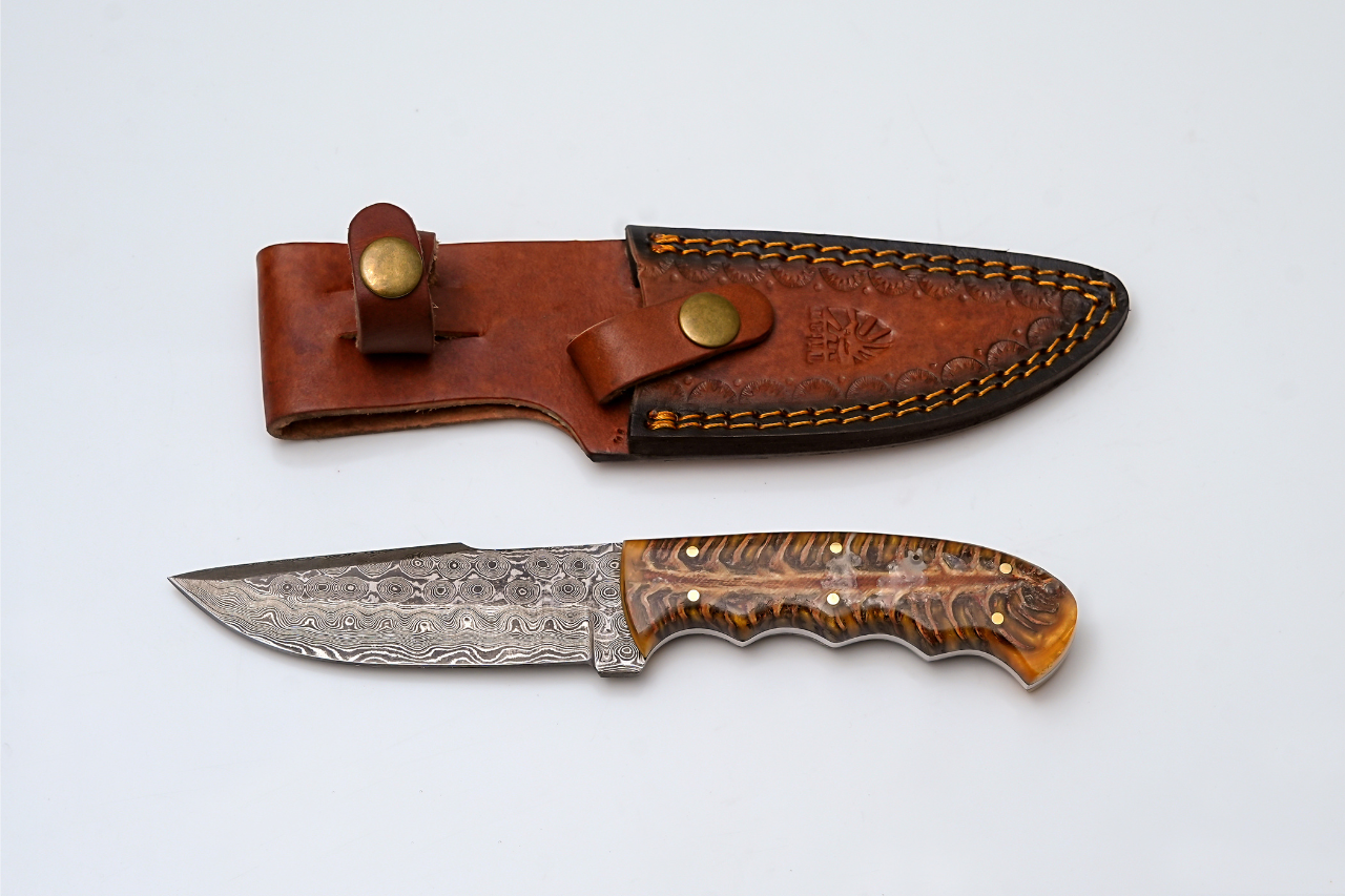 Handmade Damascus Steel "Titan Gecko" Fixed Blade Knife with Amber Resin Pine Cone Resin Handle | Hunting, Camping & Collectible Knife - TK-443