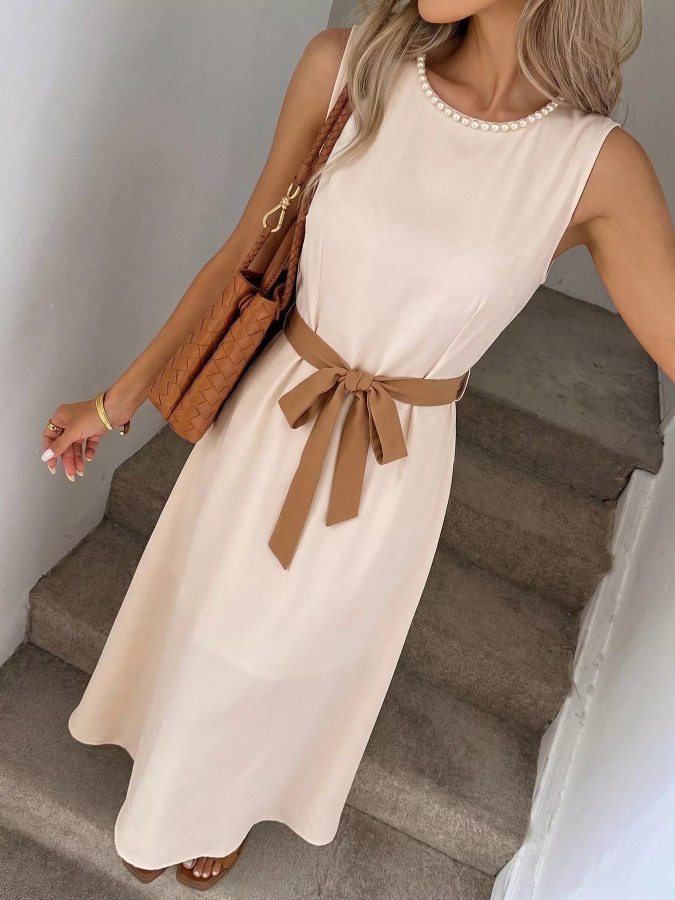 Sleeveless A-Line Midi Dre