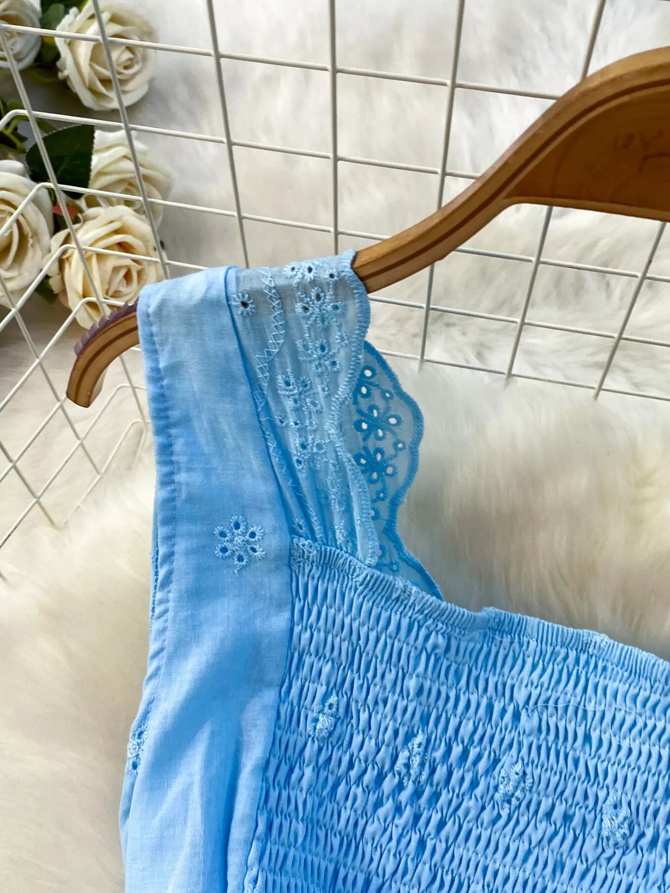 Lace Detail Sleeveless Dress