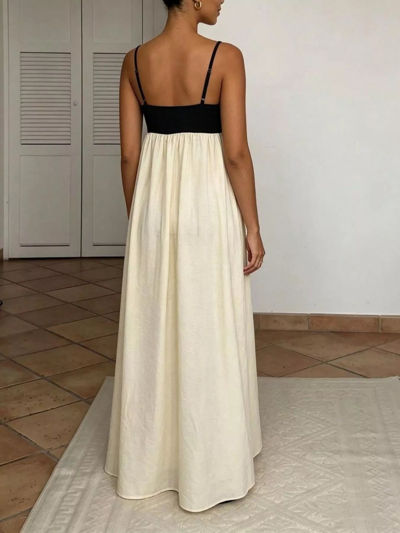 Sleeveless Two-Tone Maxi Dress