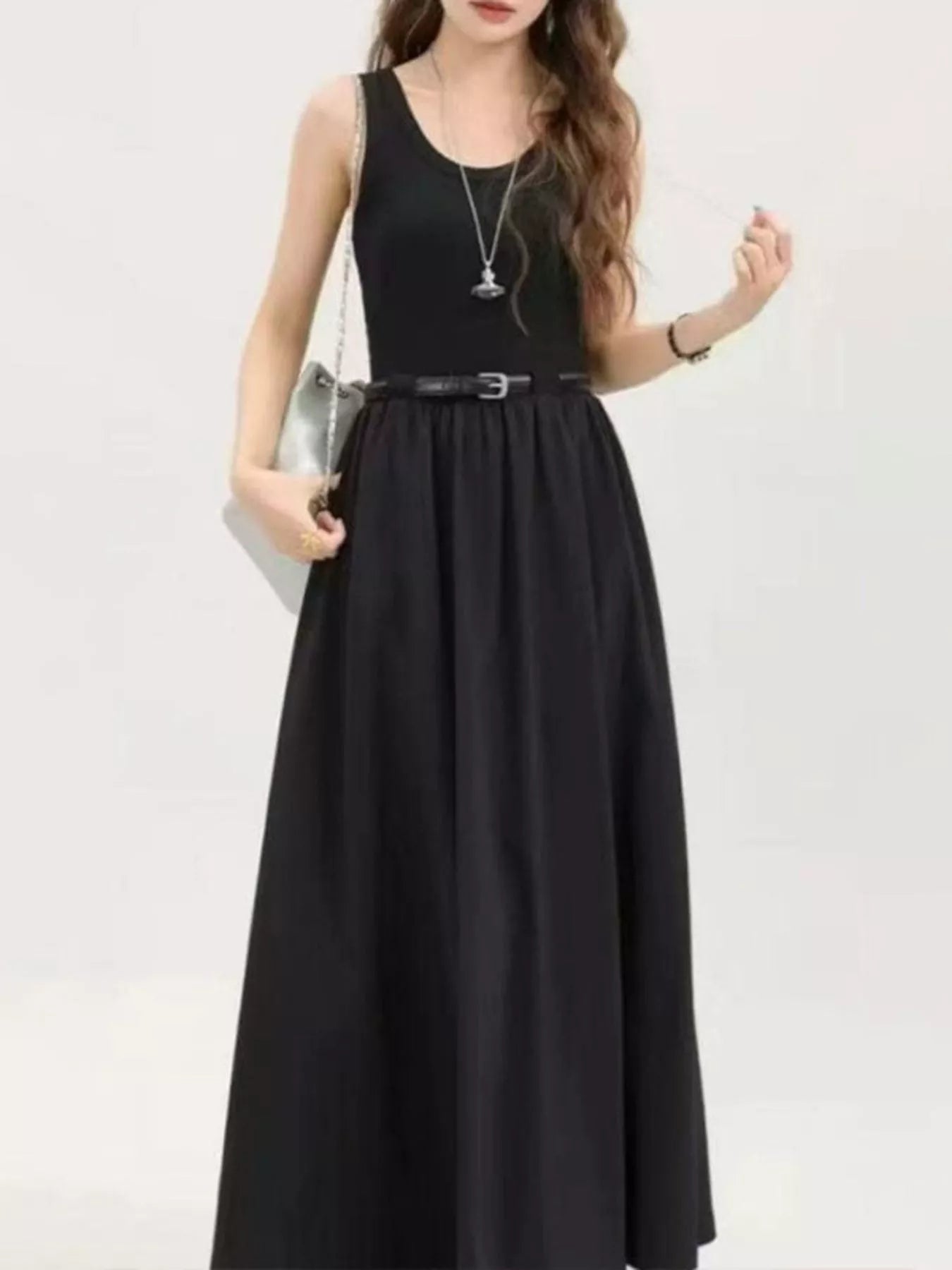 Round Neck Sleeveless Midi Dress