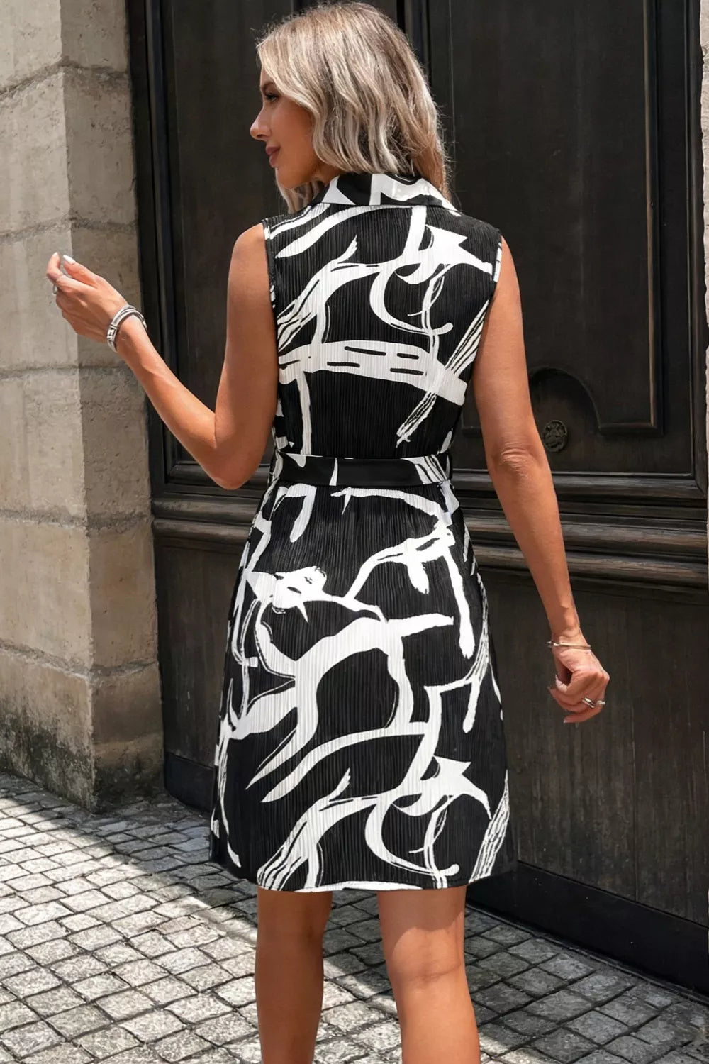 Abstract Print Sleeveless Shirt Dress