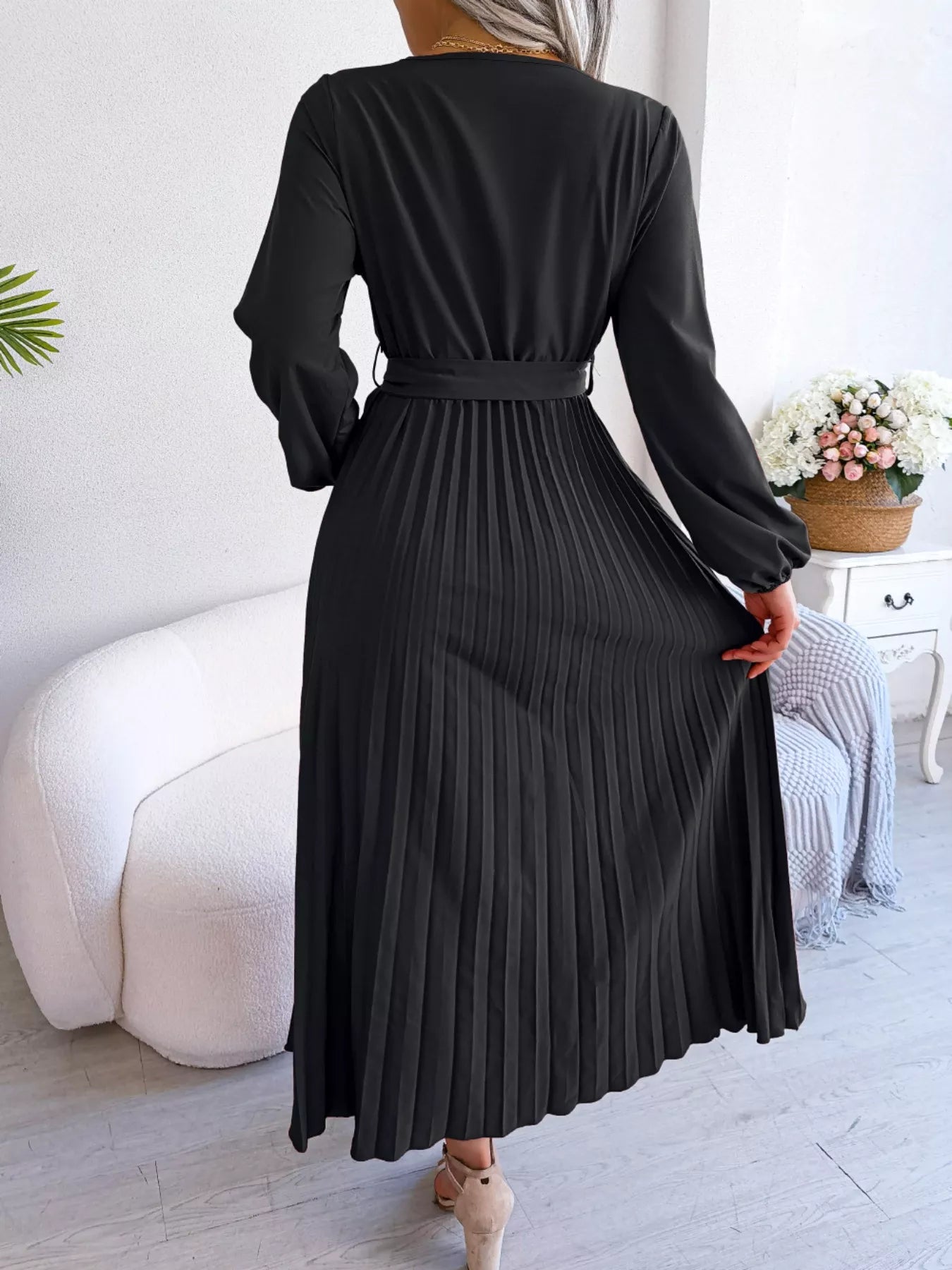 Elegant Pleated Front Tie Long Sleeve Dress