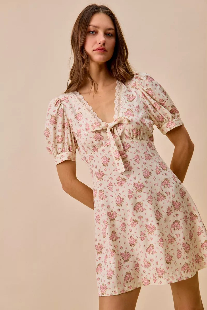 SO ME Floral Lace Trimed Short Sleeves Mini Dress