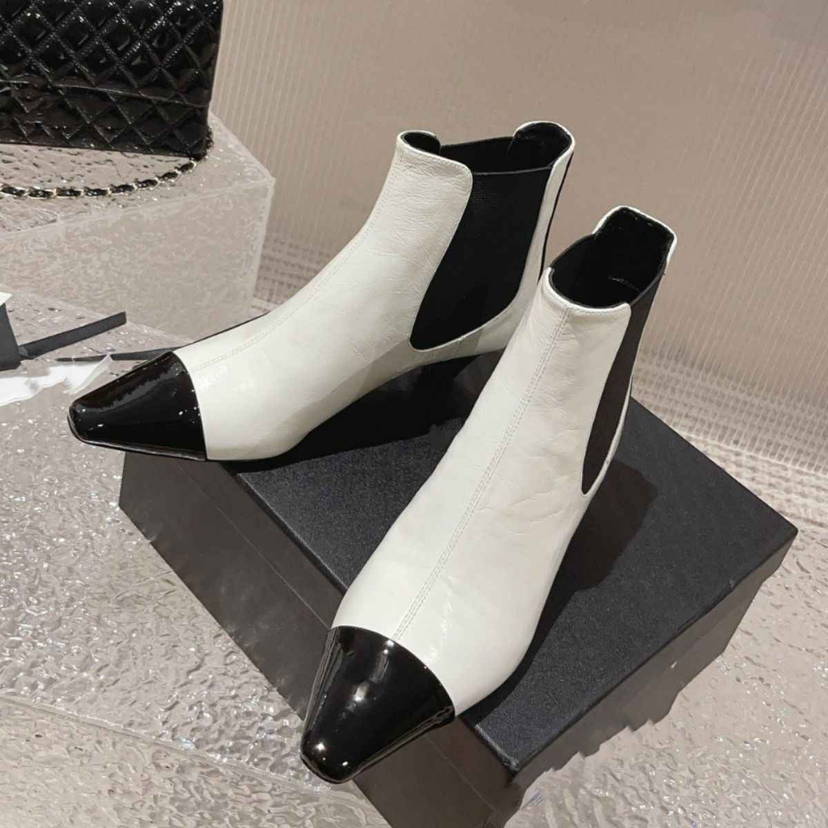 Pointy toe Chelsea Ankle Boots Women Genuine Leather Patchwork Color Wedges Heel Short Boots Sexy Luxury Fashion Week Boots fema