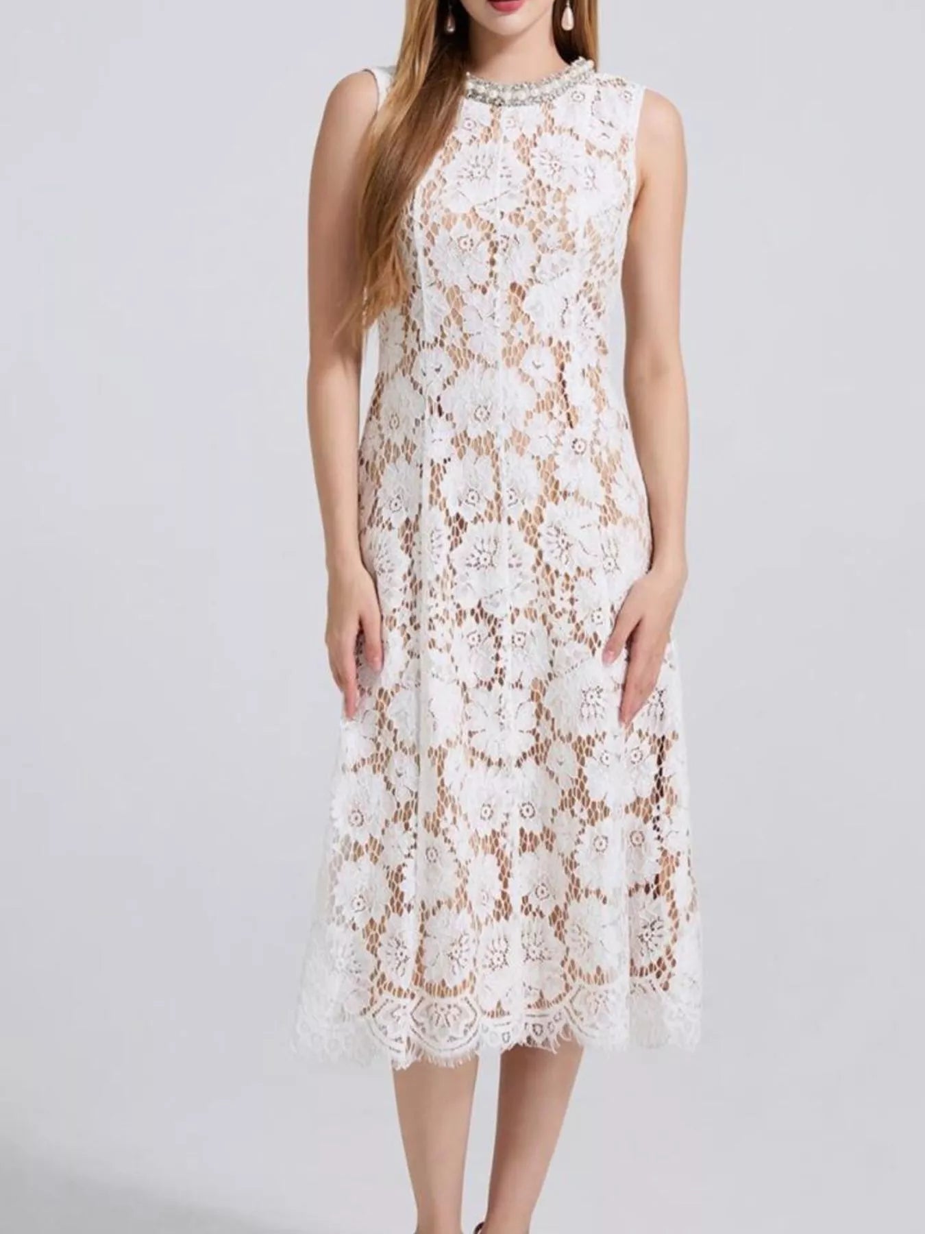 Pearl Neckline Sleeveless Lace Dress