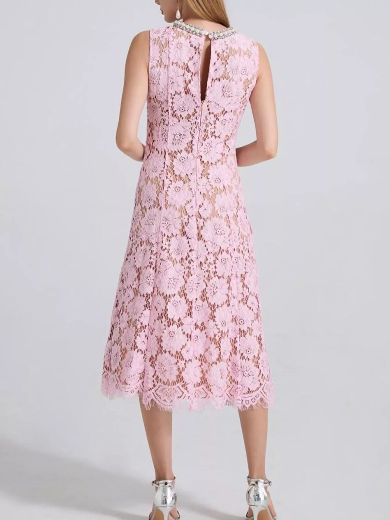 Pearl Neckline Sleeveless Lace Dress