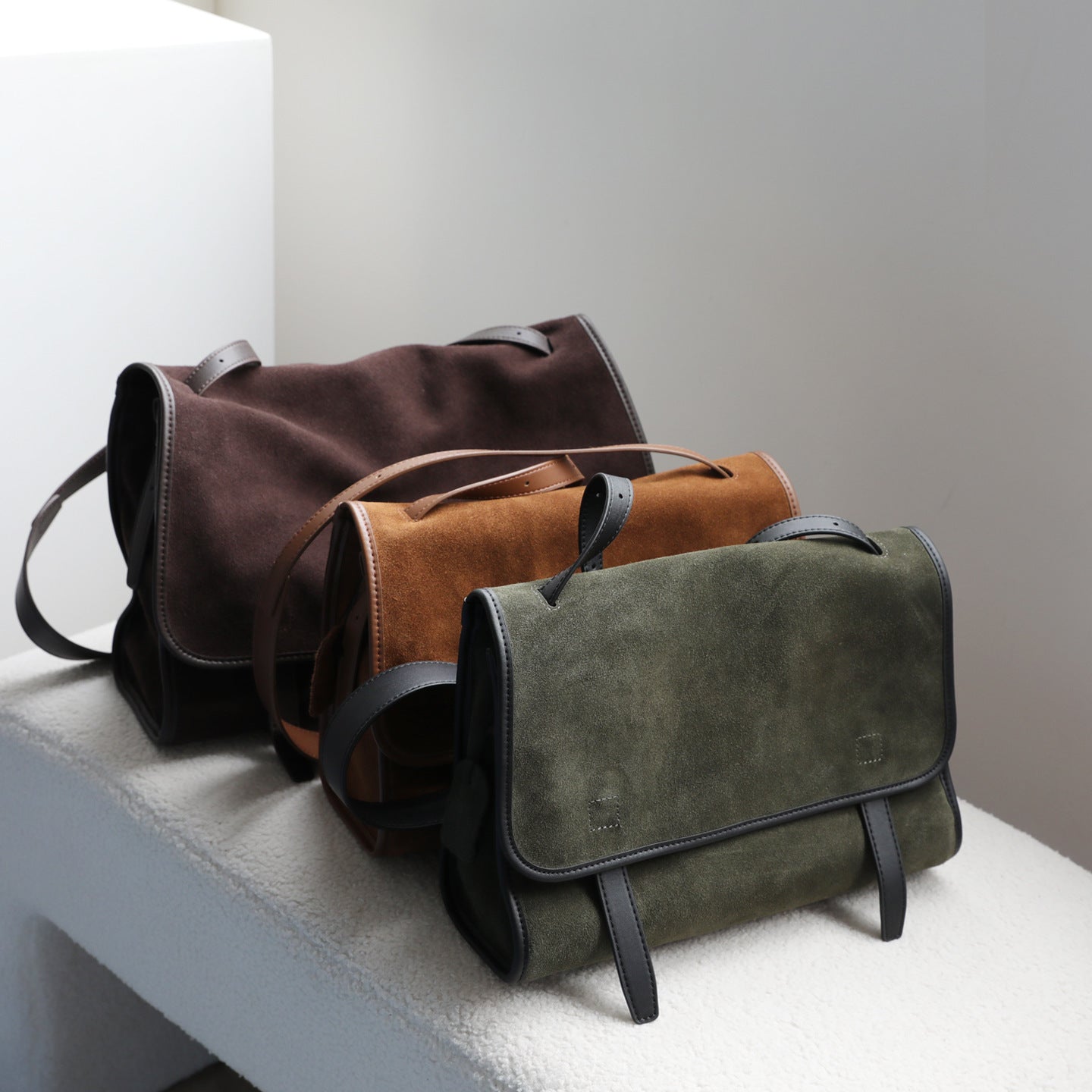 Large-capacity Matte Leather Messenger Bag