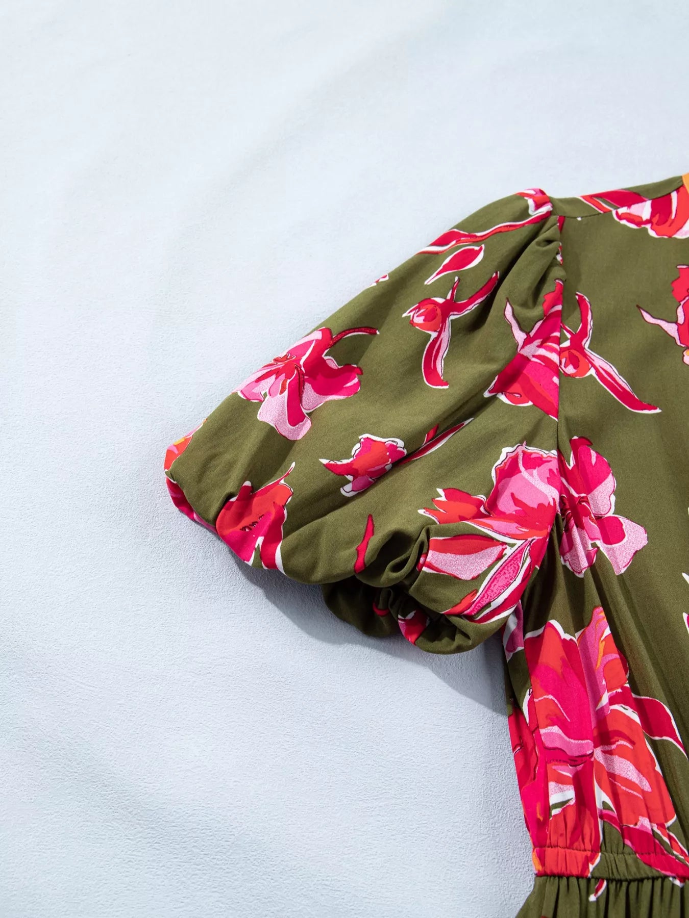 Floral Print Split Neck Short Puff Sleeve Ruffle Hem Dress