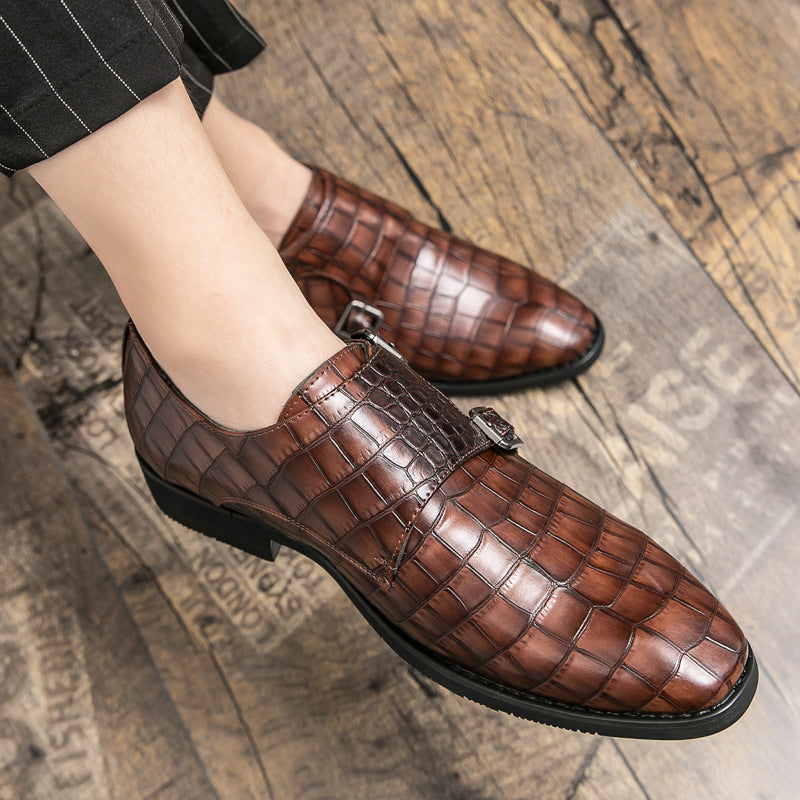 British-style Mens Leather Shoes With A Square Toe And Embossed Pattern