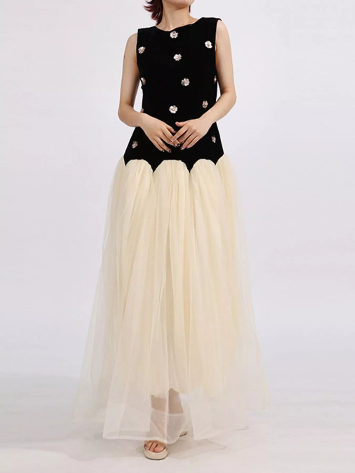 Contrast Flower Sleeveless Tulle Maxi Dress