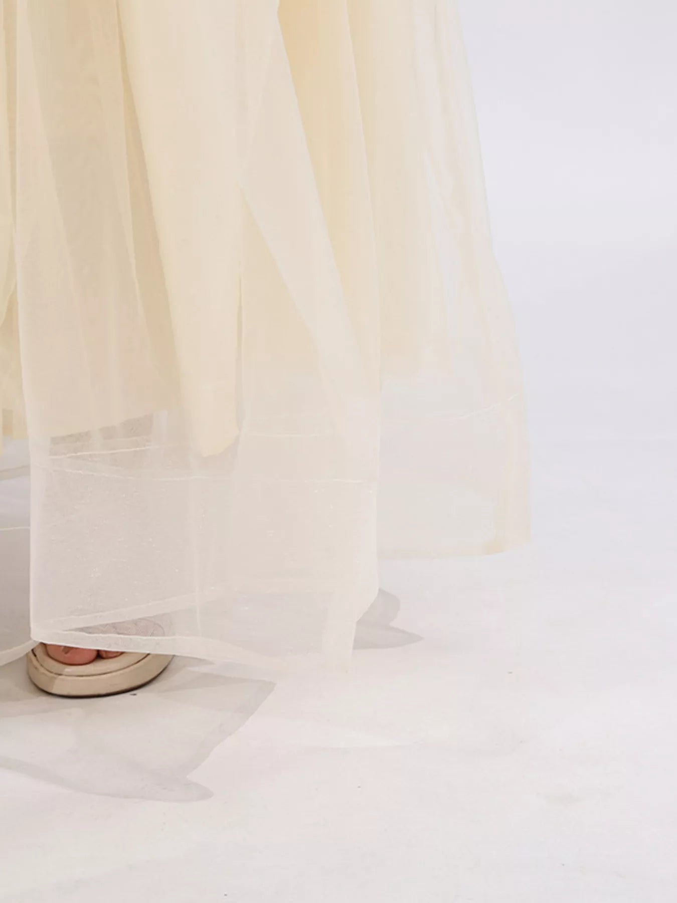 Contrast Flower Sleeveless Tulle Maxi Dress
