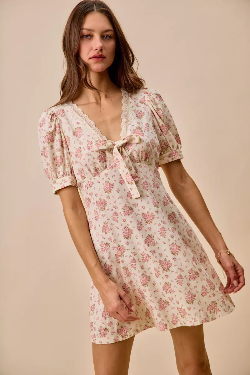SO ME Floral Lace Trimed Short Sleeves Mini Dress