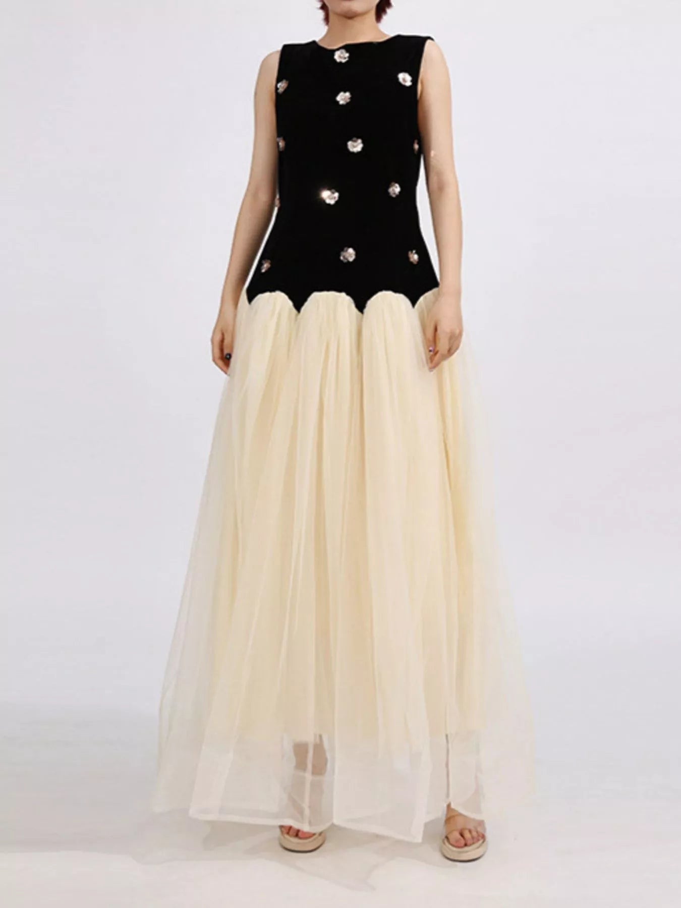 Contrast Flower Sleeveless Tulle Maxi Dress