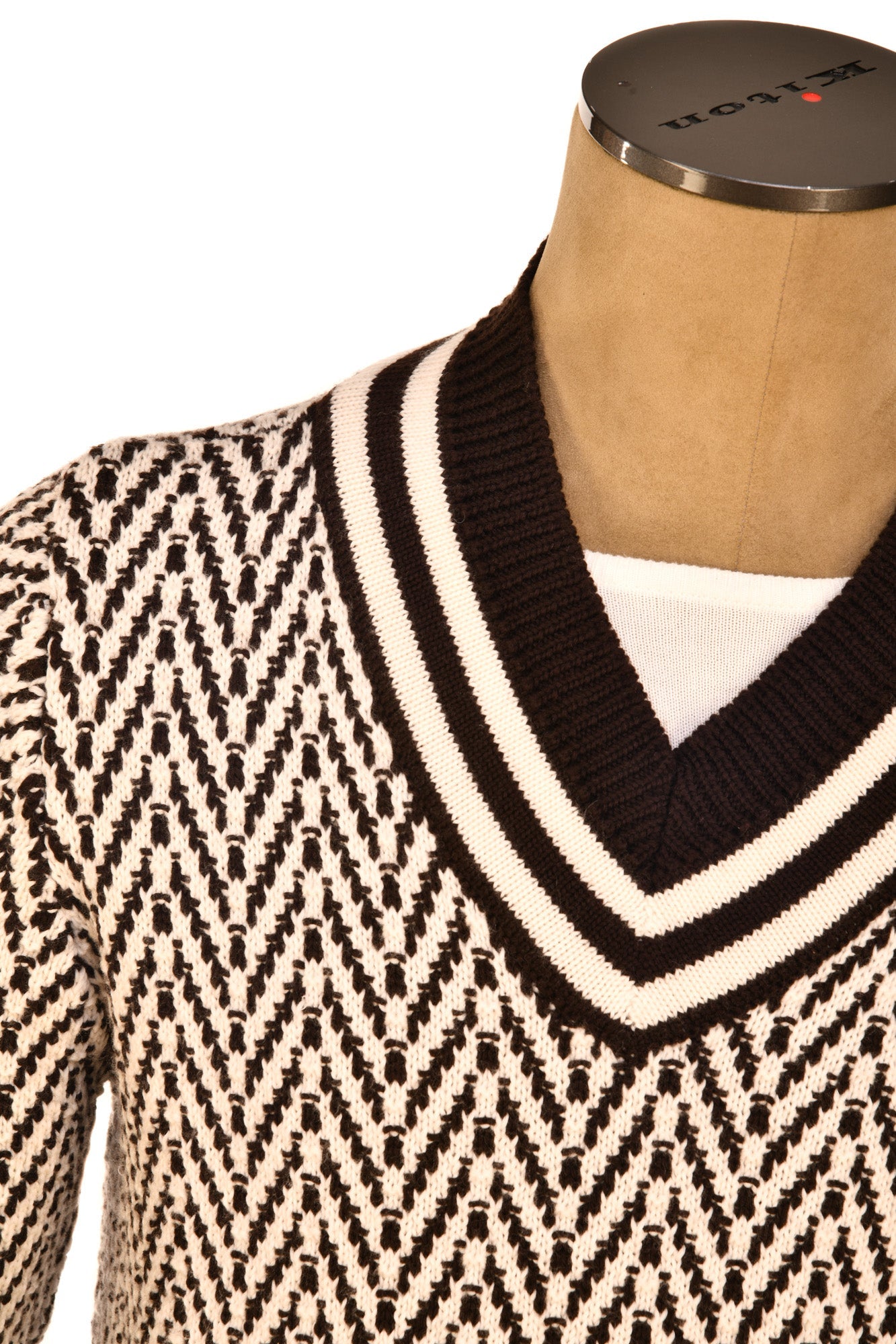 Fedeli Herringbone Virgin Wool V-Neck Knit Sweater