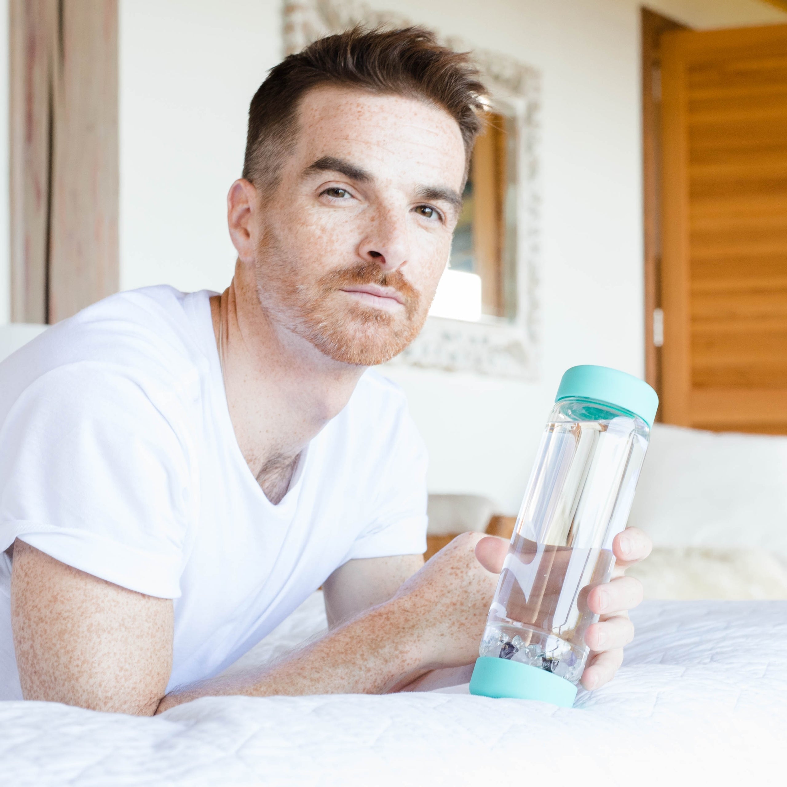 inu! CRYSTAL | The Original DIY Crystal Water Bottle with Clear Quartz