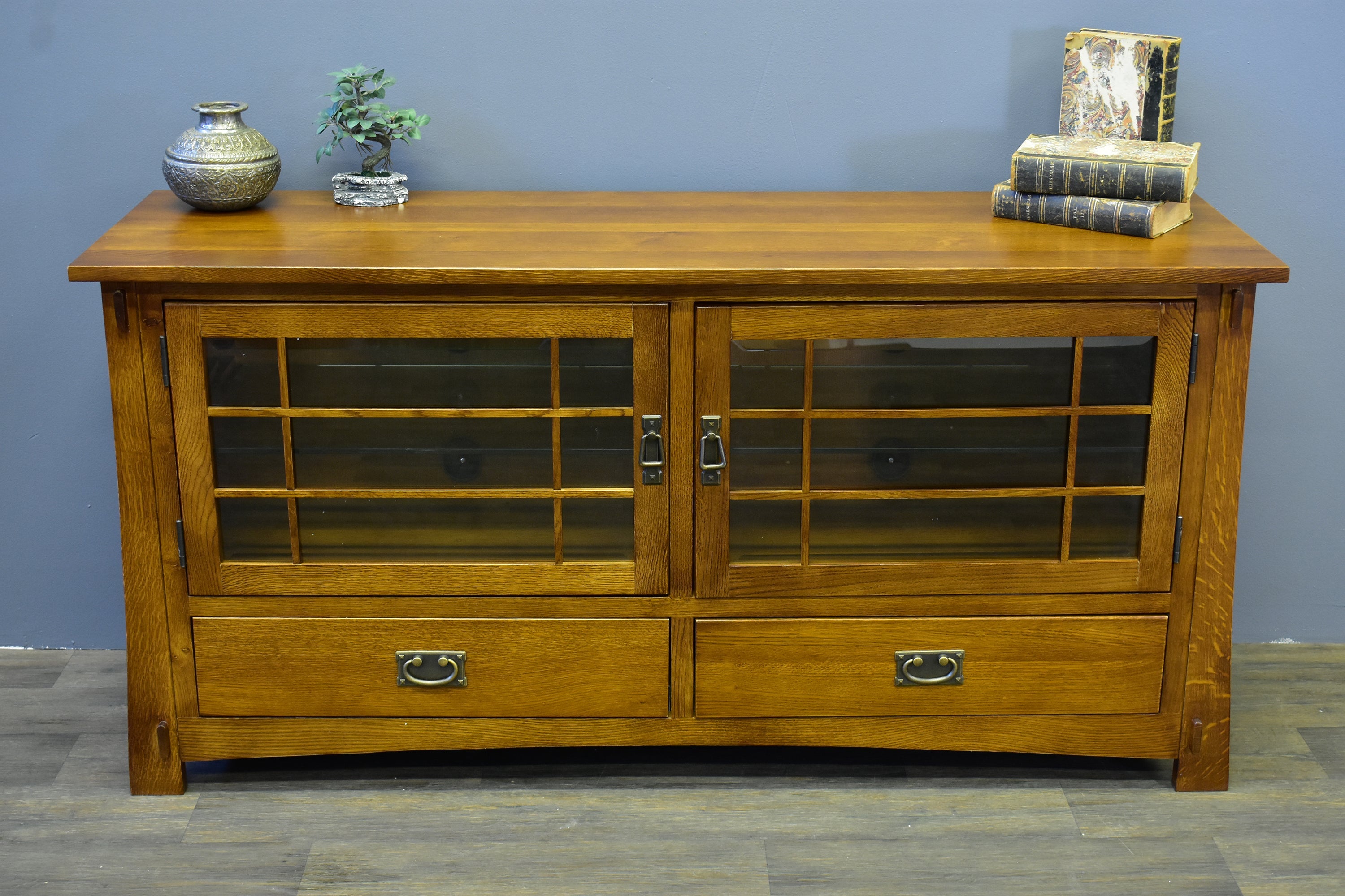 Mission Quarter Sawn Oak 60" TV Stand (2 Colors Available)