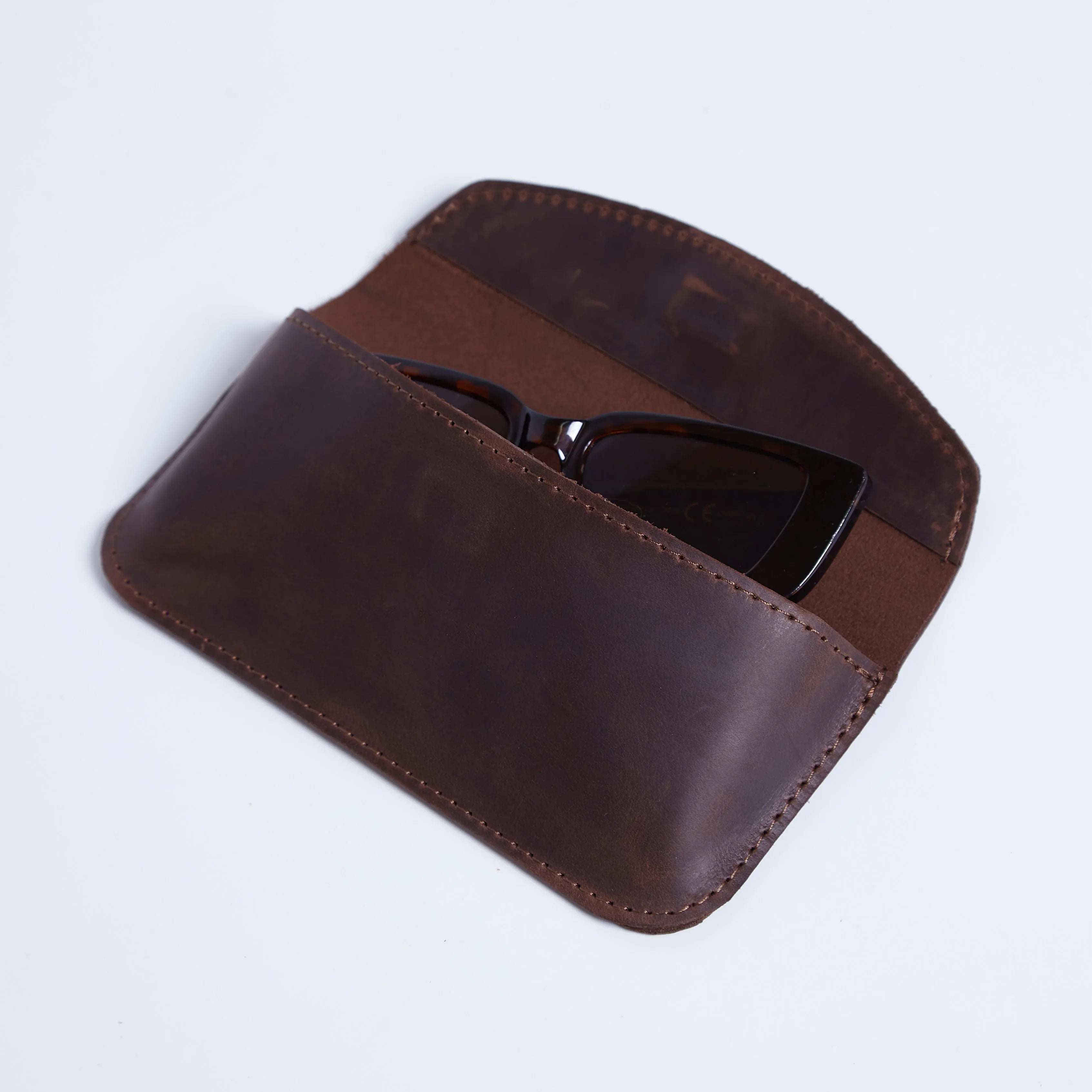 Ellet glasses case