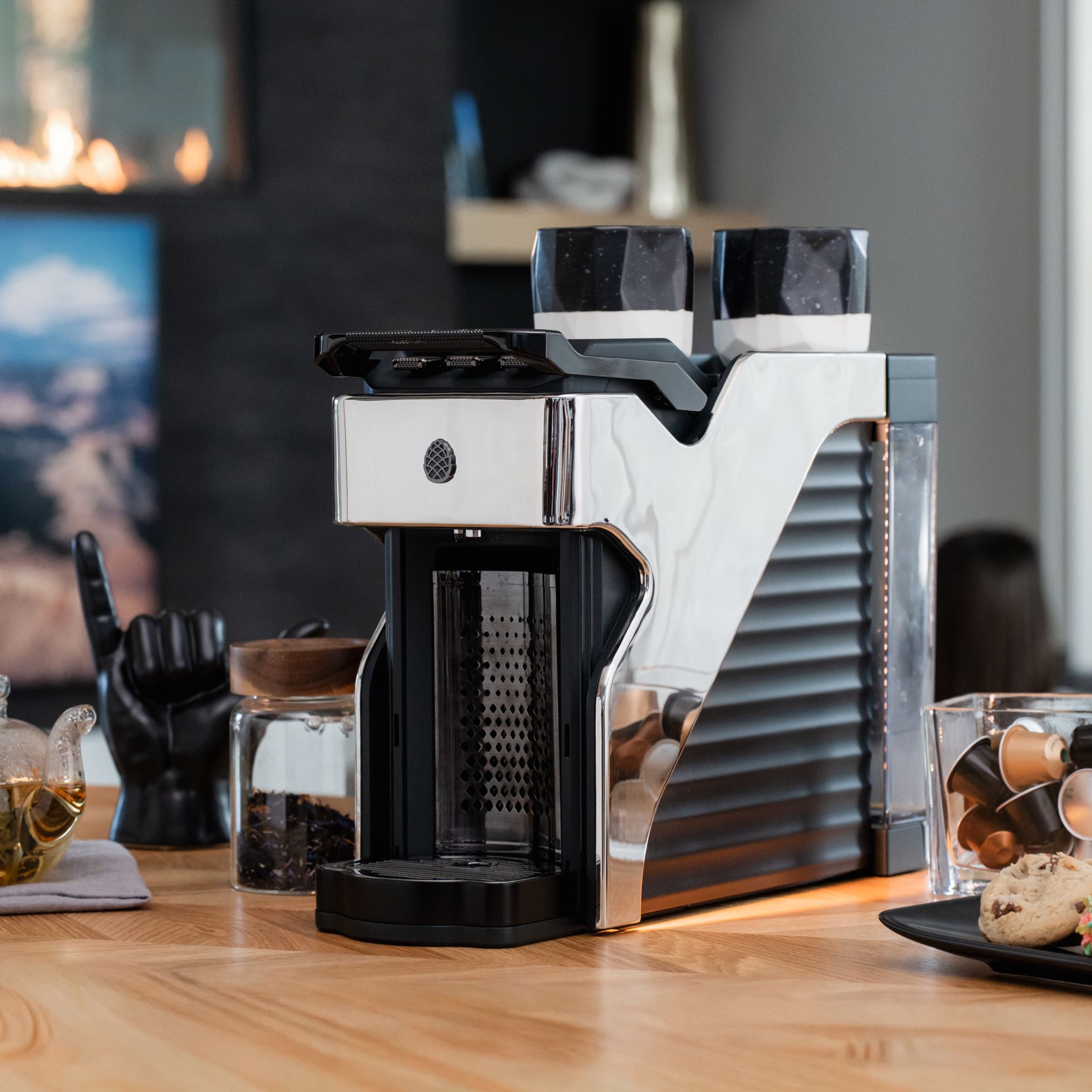 Line1 Espresso and Coffee Machine: Polished Chrome