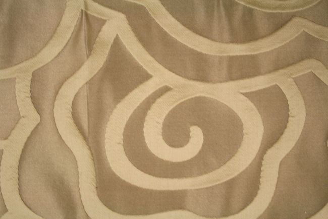 Rolls Royce Jacquard Tablecloth – Gold