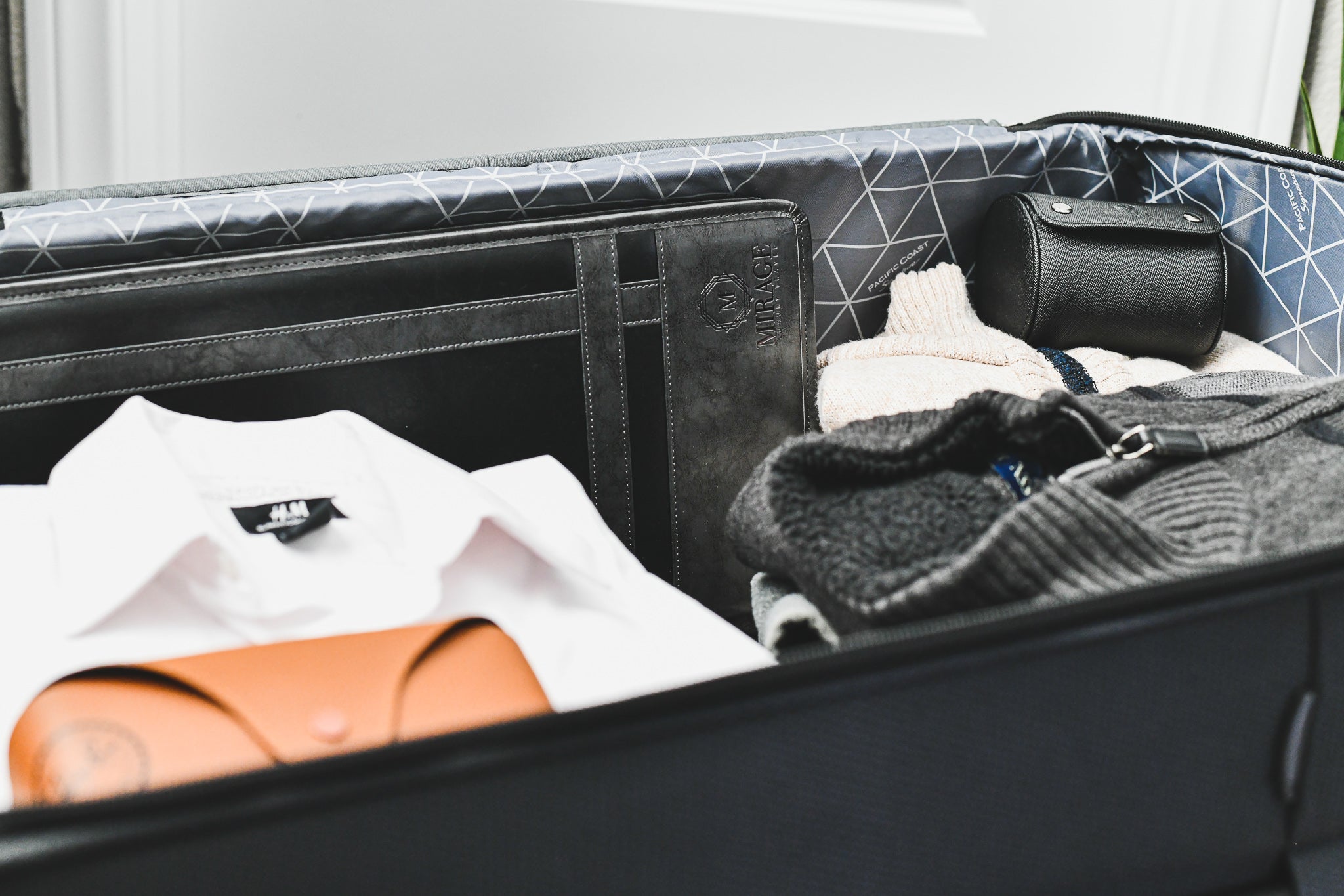 Tie Case for Travel - Graphite Black
