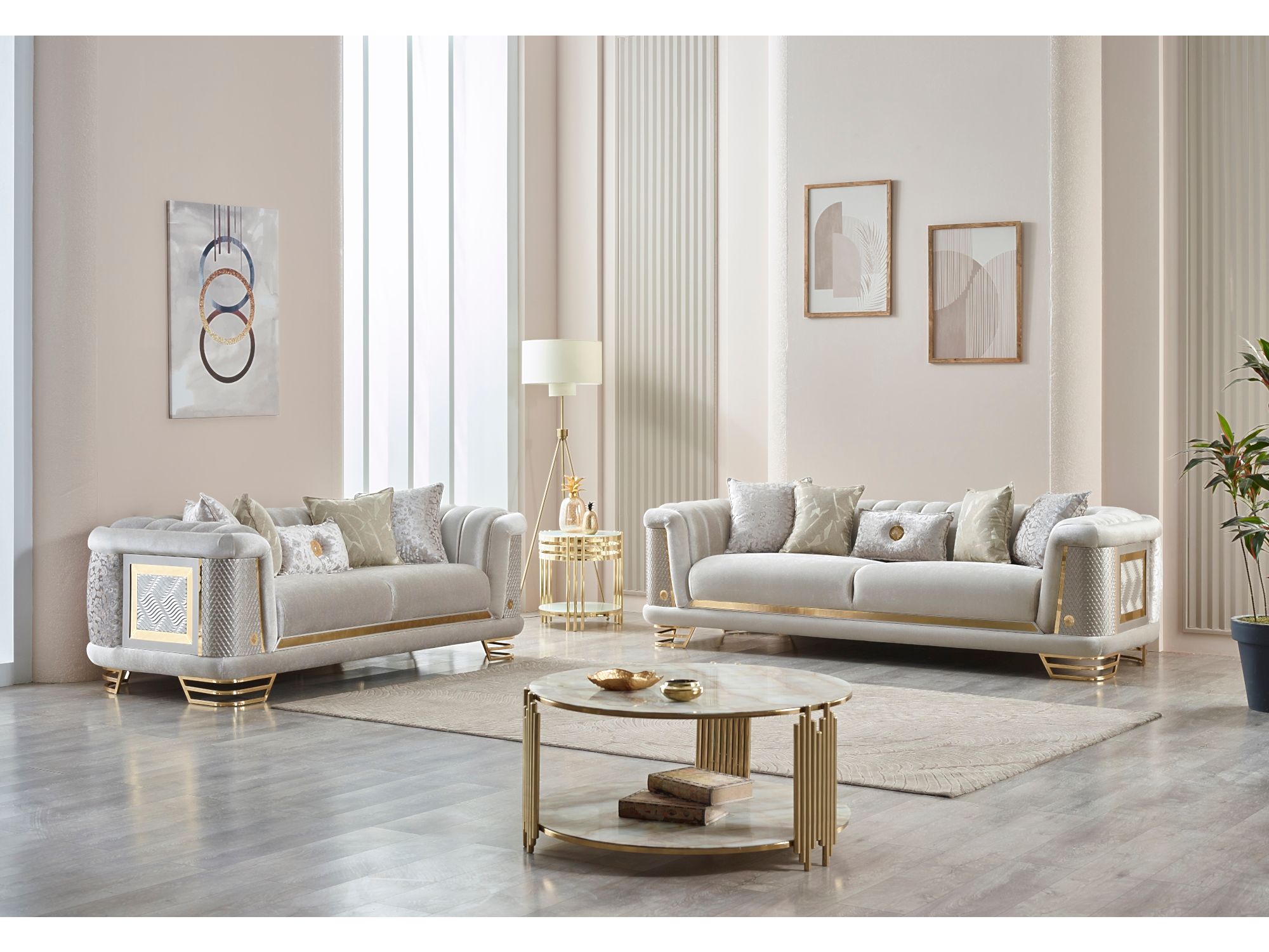 Romans Loveseat