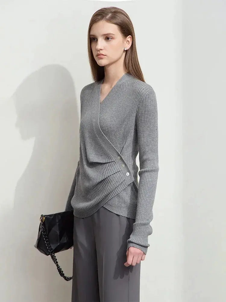 Women's V-Neck Knitted Sweater with Shell Buckle Detail