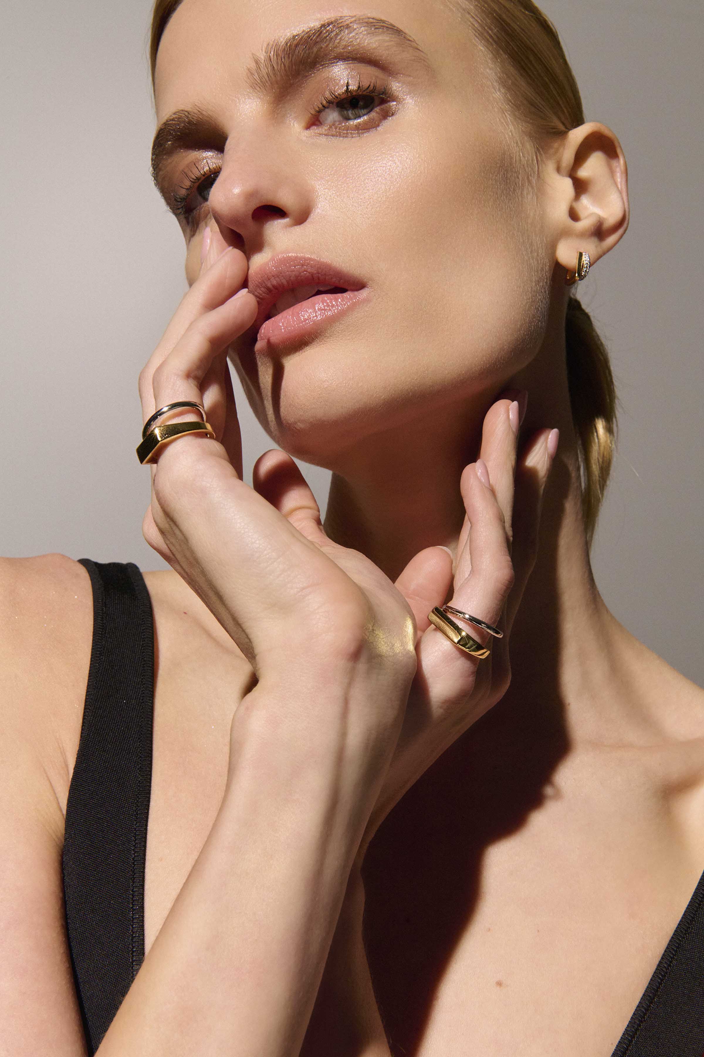 Tina Signet Ring