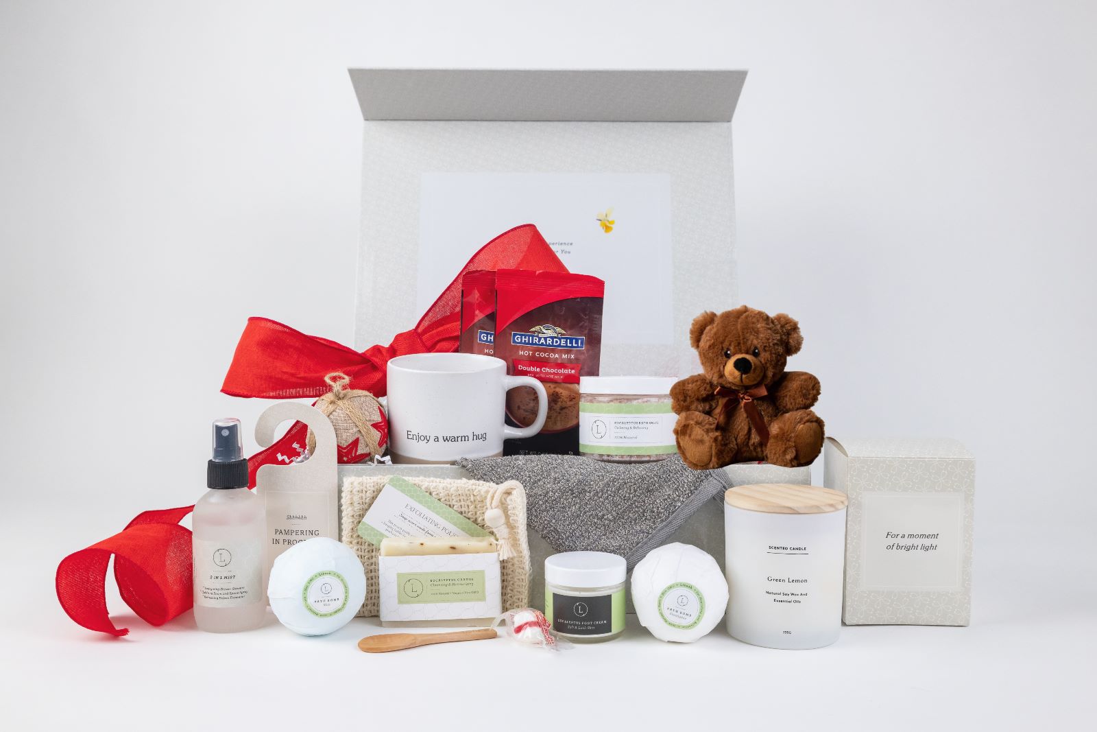Sending Mom a Big Hug – Luxury Natural Spa Gift Box