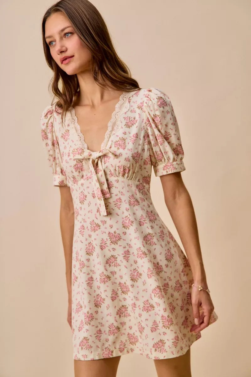 SO ME Floral Lace Trimed Short Sleeves Mini Dress