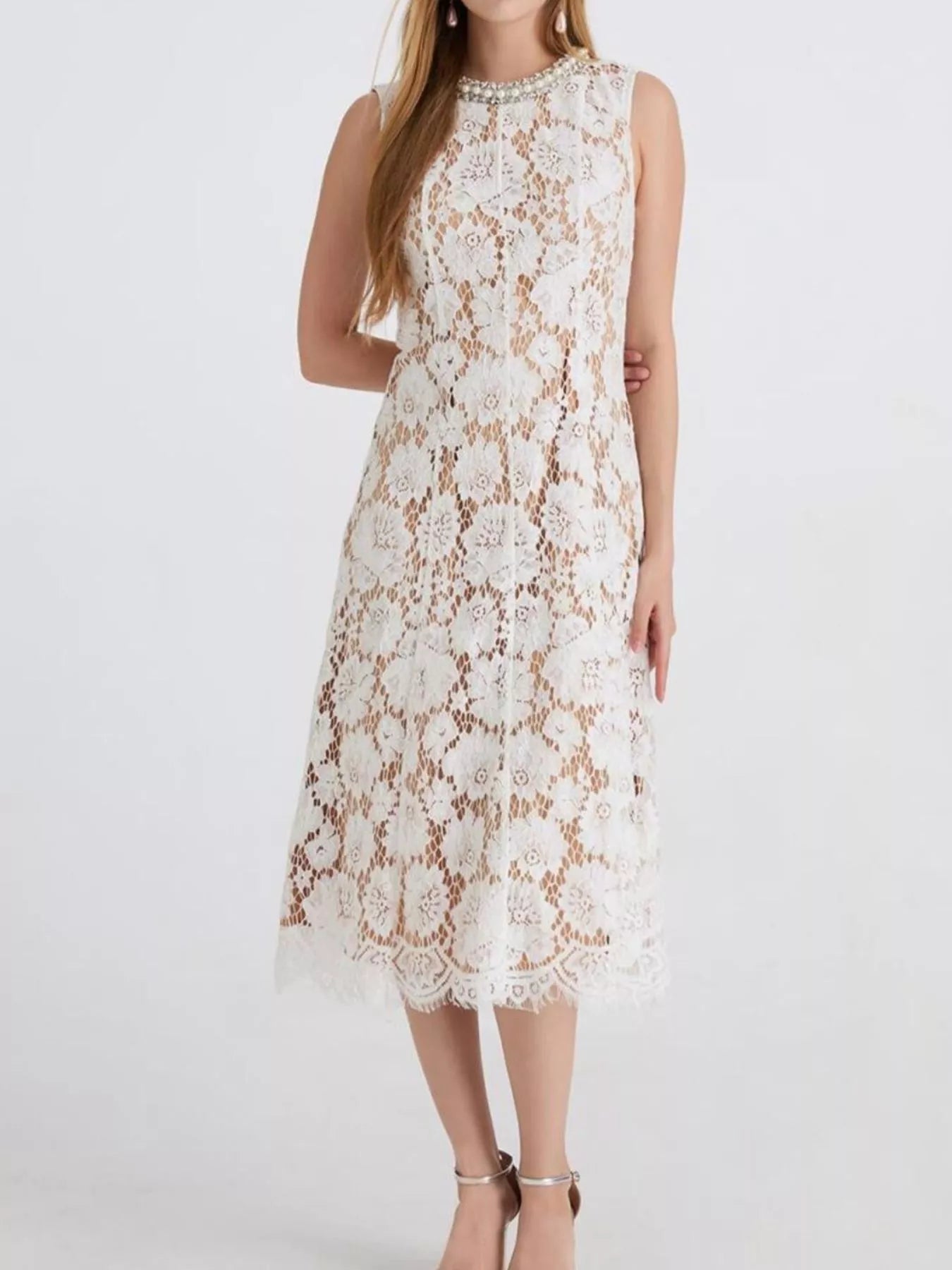 Pearl Neckline Sleeveless Lace Dress