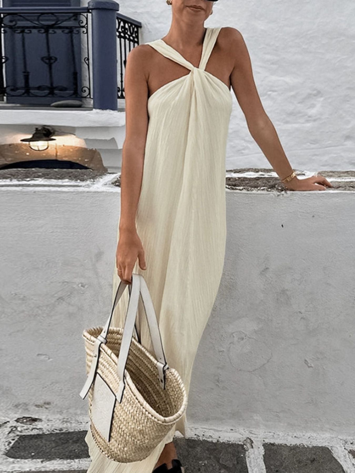 Halter Neck Flowy Maxi Dress
