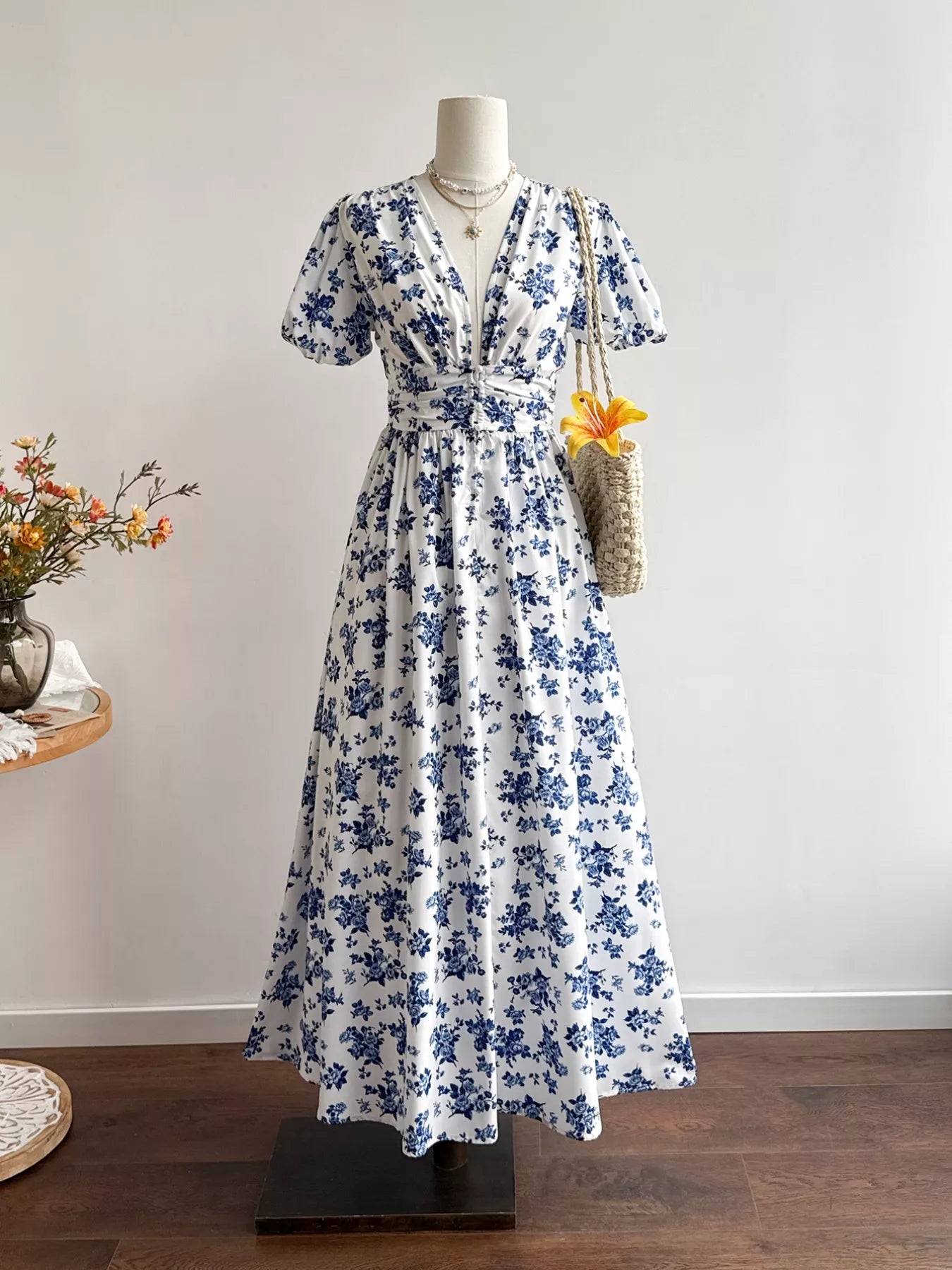 Floral Print V-Neck Puff Sleeve Dress
