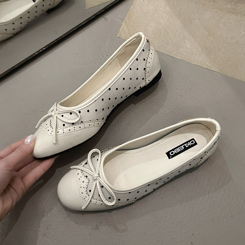 Women Vintage Polka Dot Brogue Perforated Front Bow Ballet Flats, Round Toe Slip On Soft Leather Elegant Office Daily Casual Doll Shoes