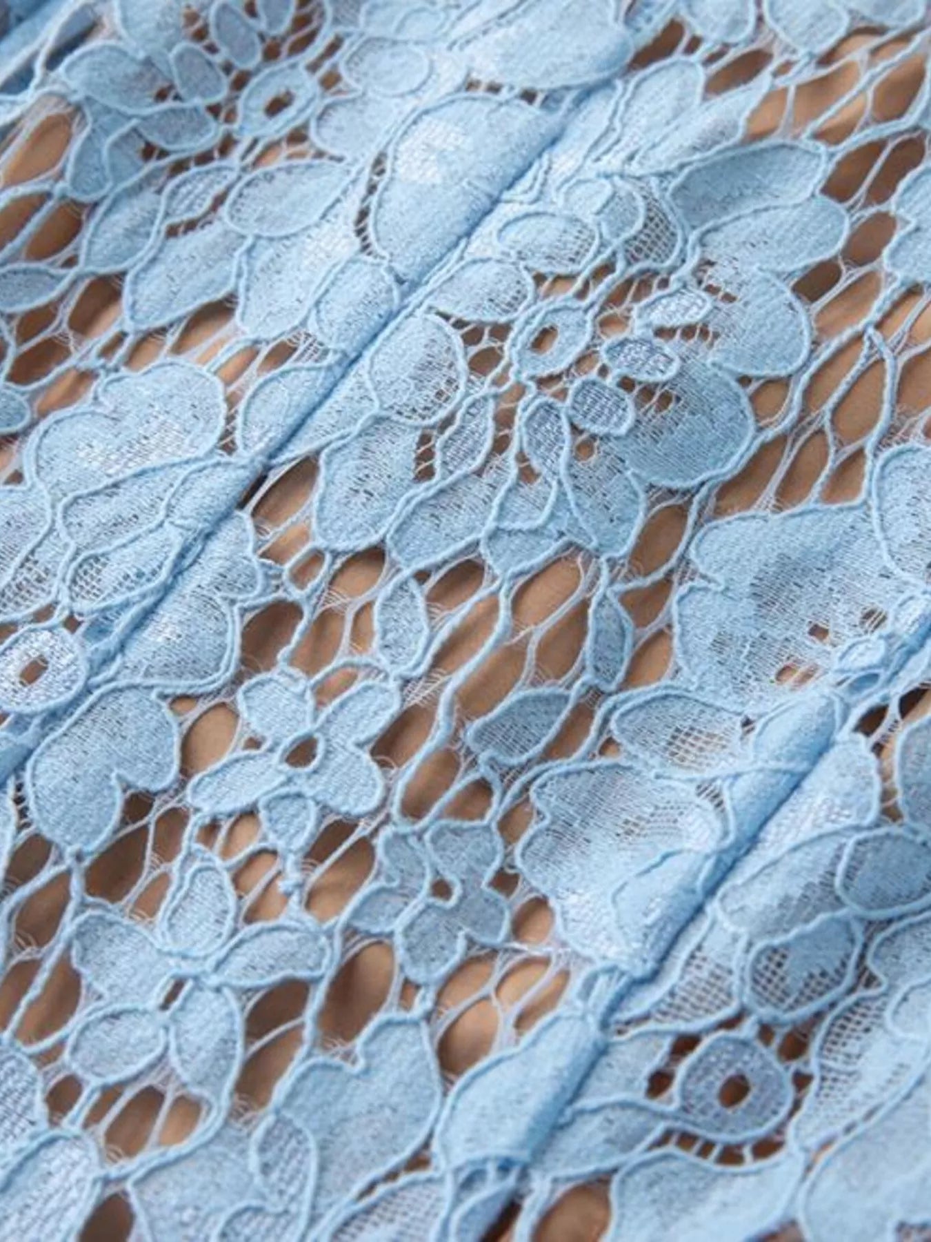 Pearl Neckline Sleeveless Lace Dress