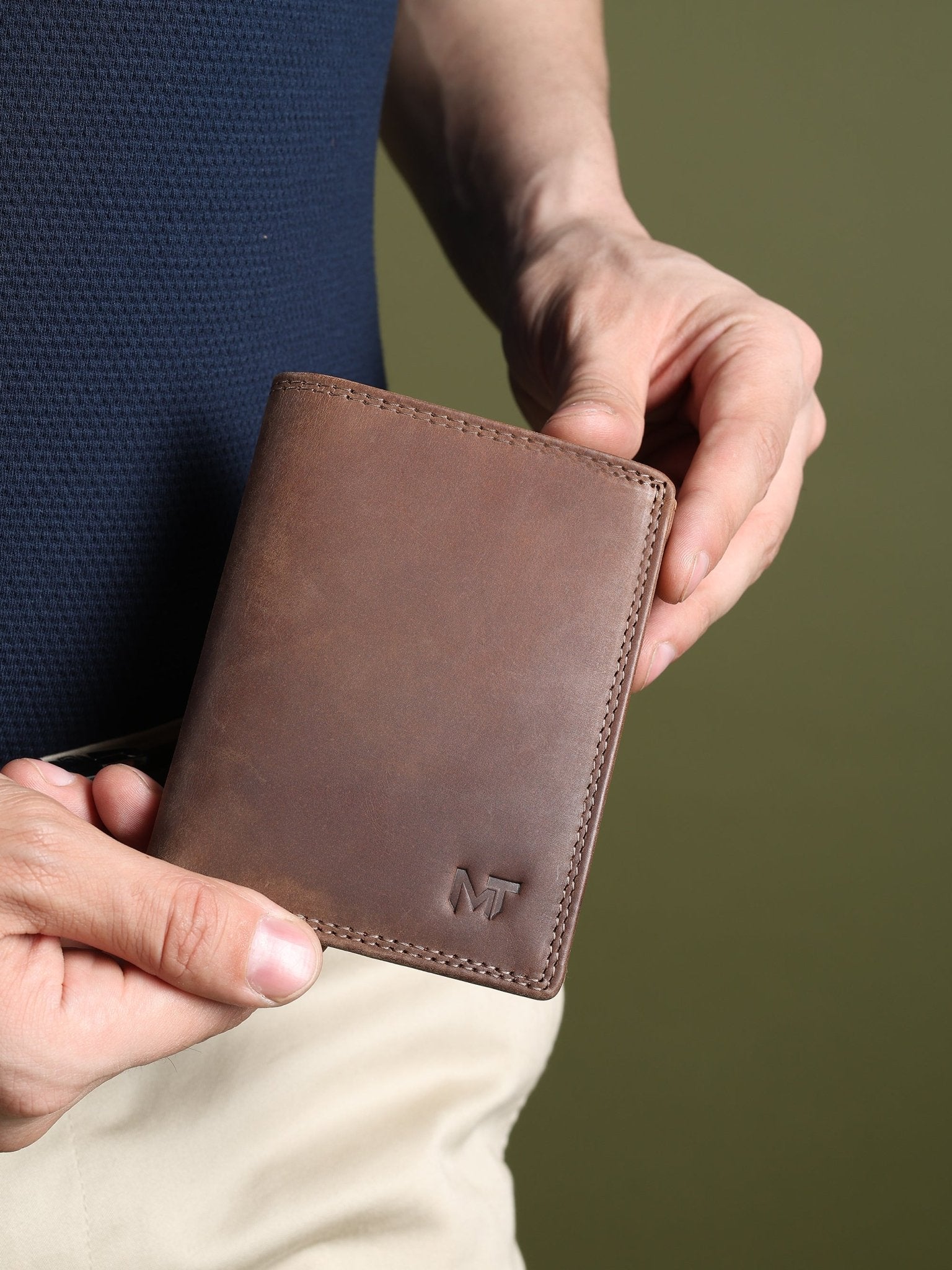 Buffalo Leather Men's Wallet - Vertical - Overture Gifts