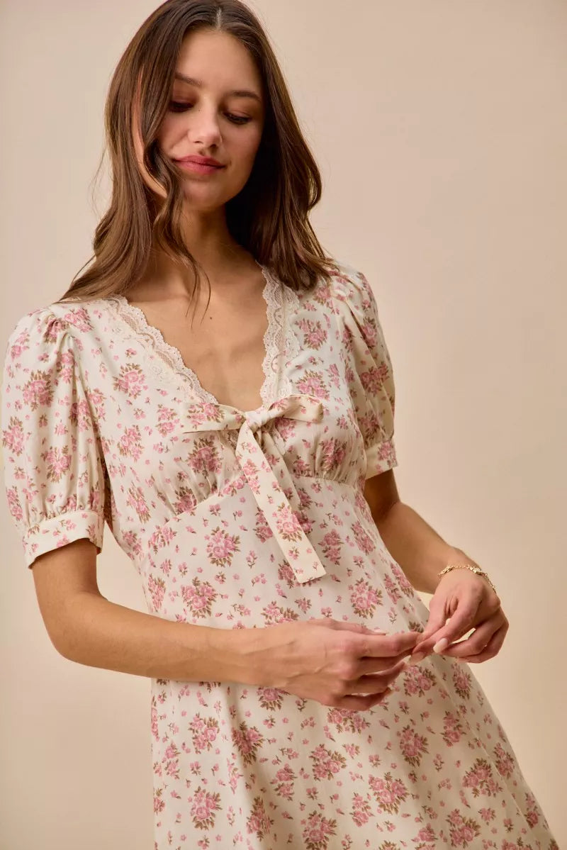 SO ME Floral Lace Trimed Short Sleeves Mini Dress