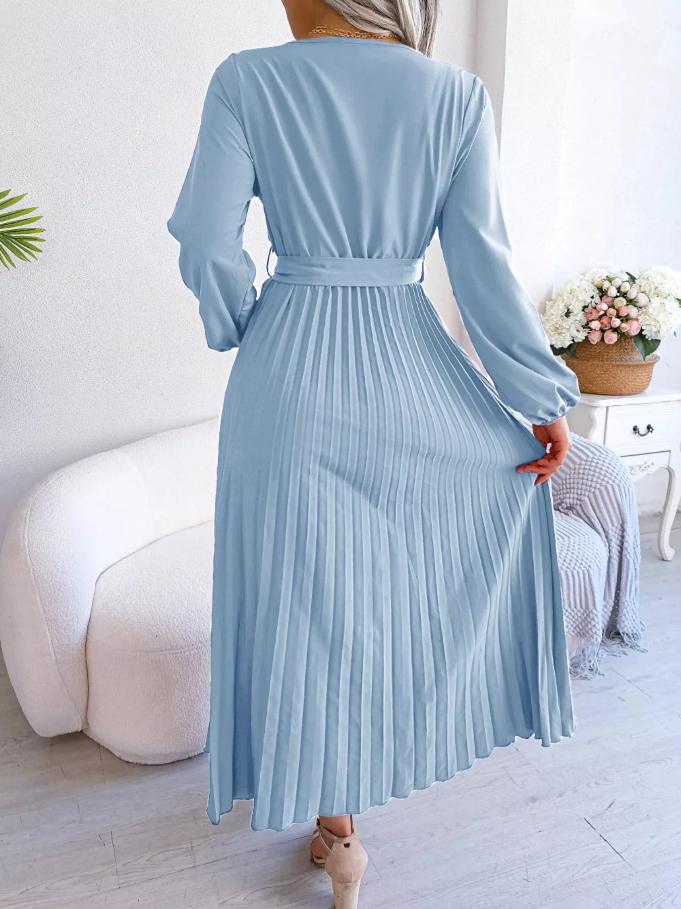 Elegant Pleated Front Tie Long Sleeve Dress