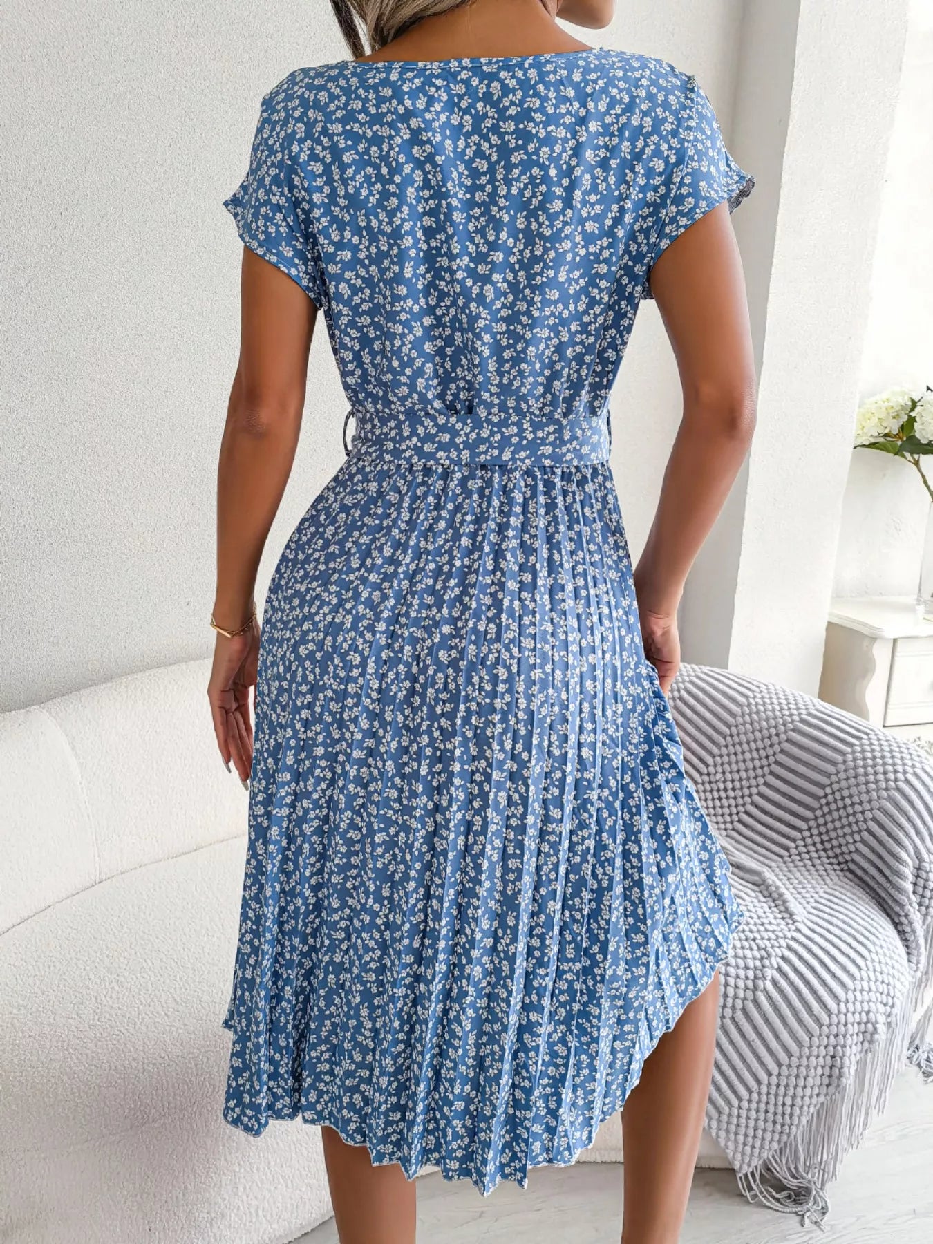 Floral Print Pleated Midi Dress with Belt